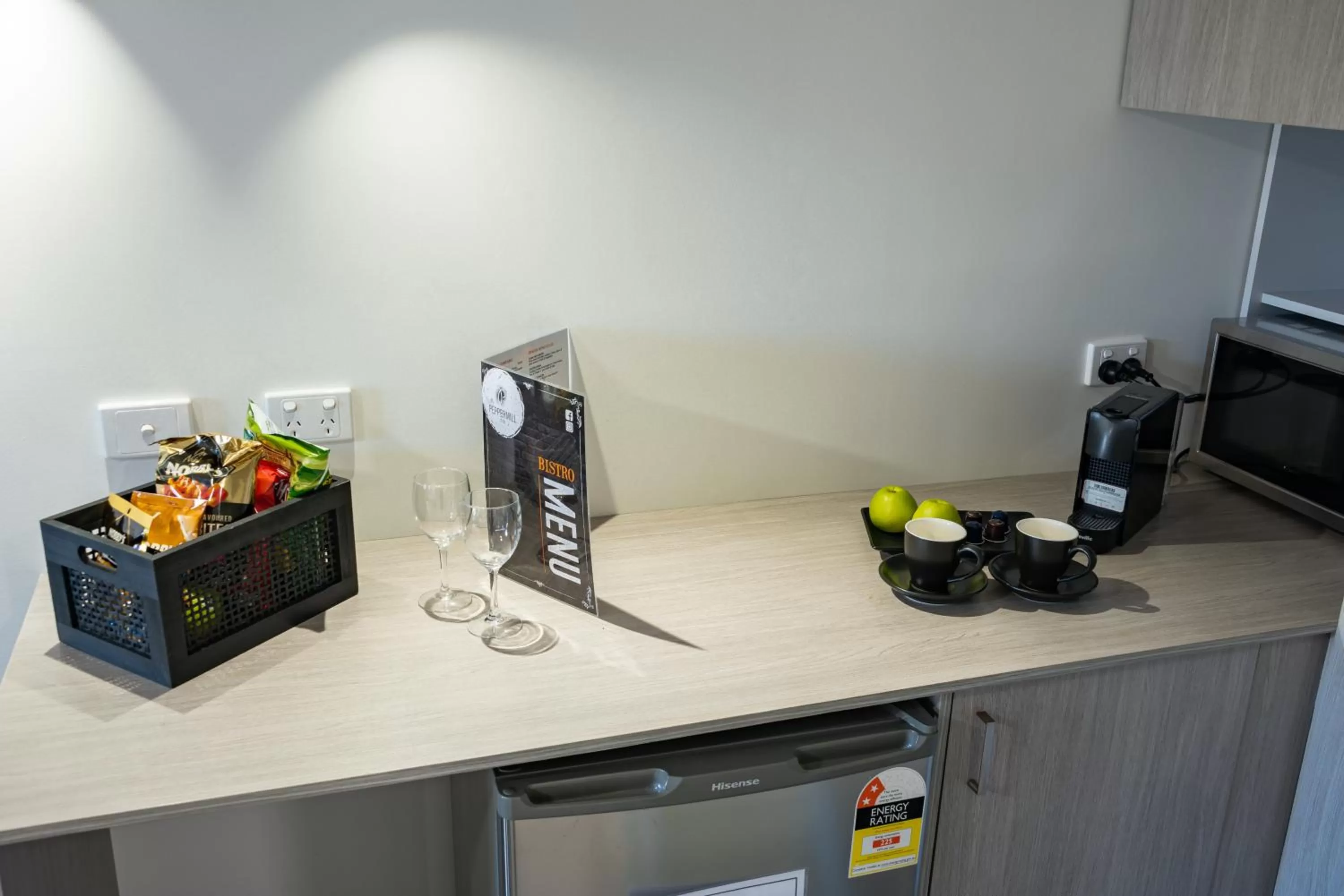 Coffee/tea facilities in Peppermill Inn Motel