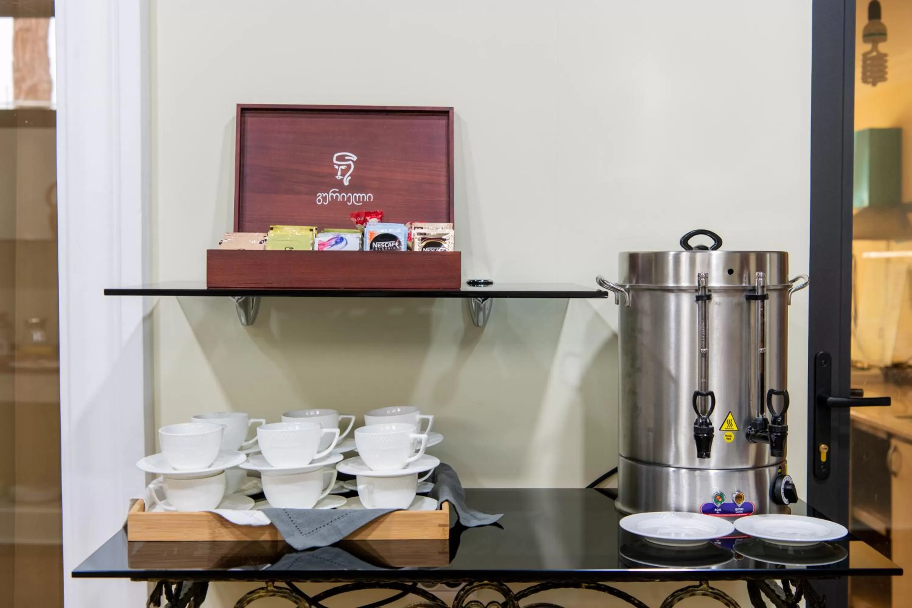 Food and drinks in S&L Boutique Hotel