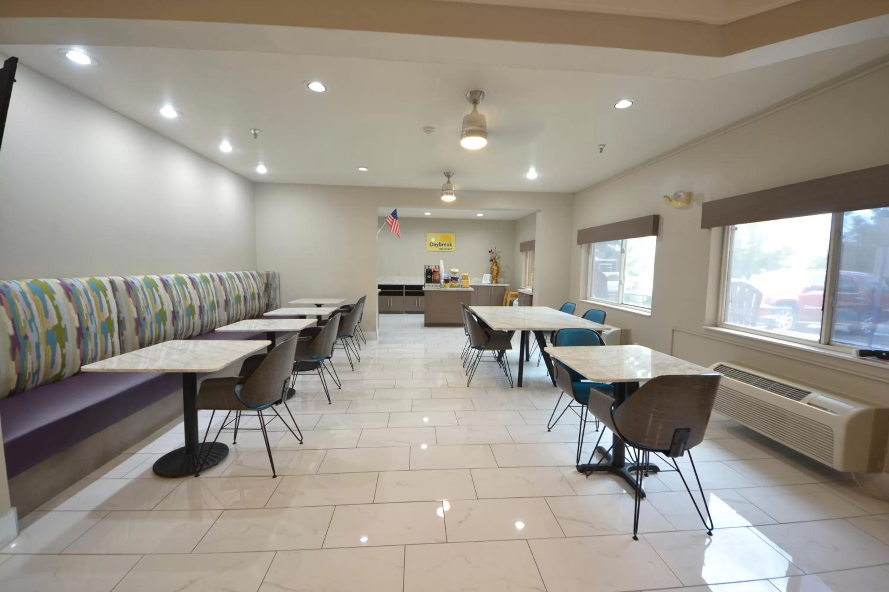 Restaurant/places to eat in Days Inn & Suites by Wyndham Airport Albuquerque