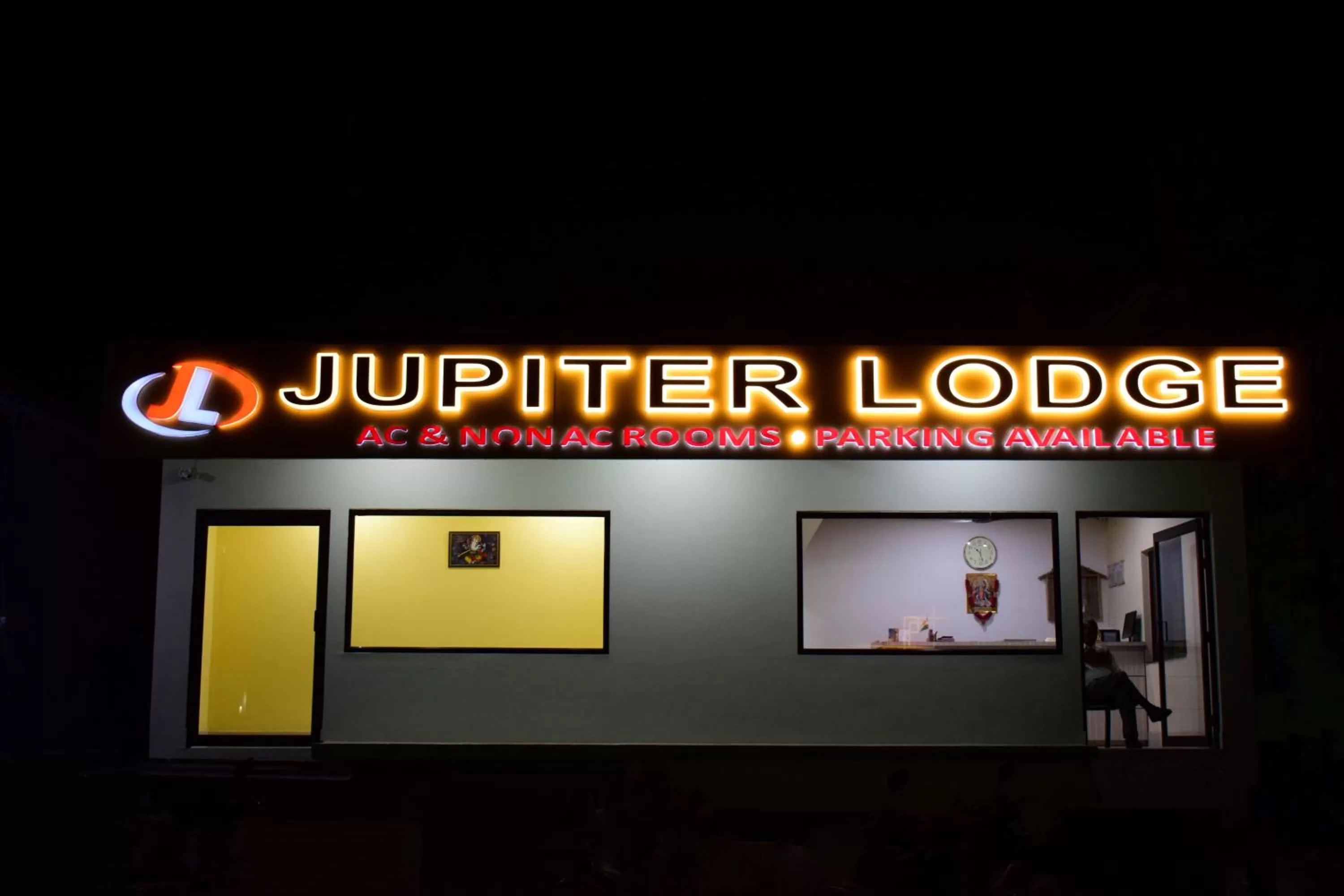 Jupiter Lodge