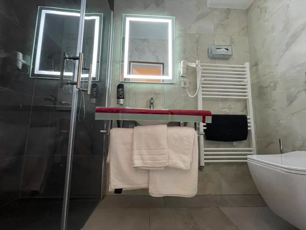 Bathroom in Hotel Deutsches Haus