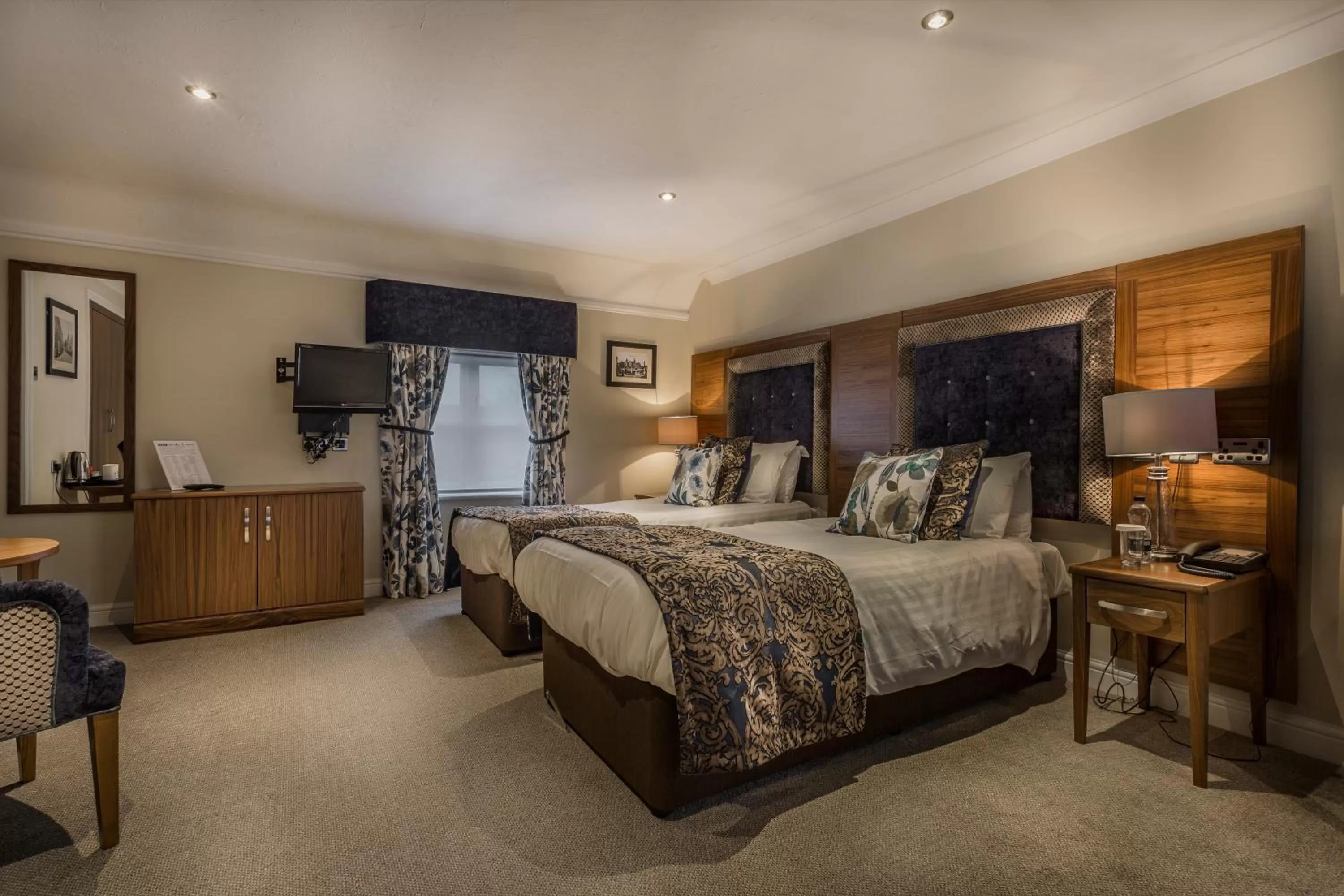 Bedroom, Bed in The Admiral Rodney Hotel, Horncastle, Lincolnshire - The Coaching Inn Group