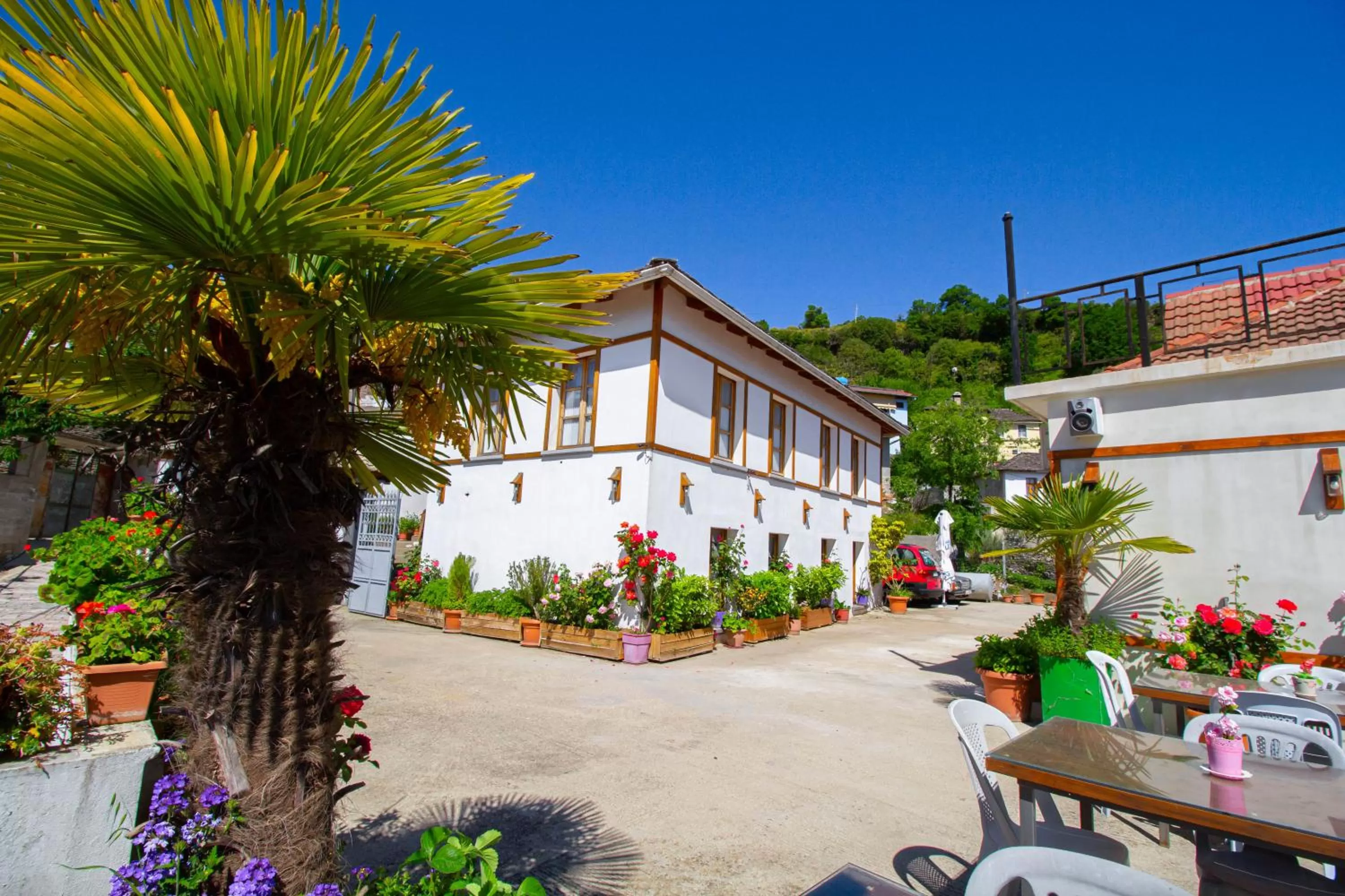 Property Building in Hotel Bebej Tradicional