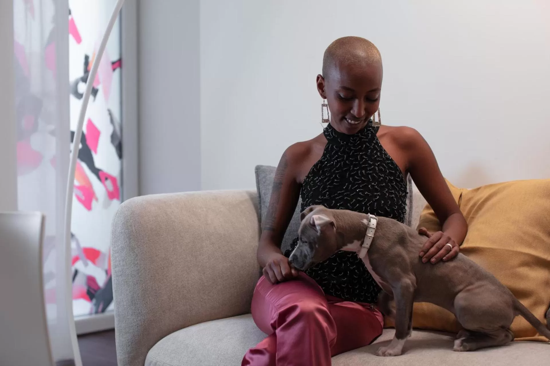 People in Sant'Ambrogio Apartments, Reception h24