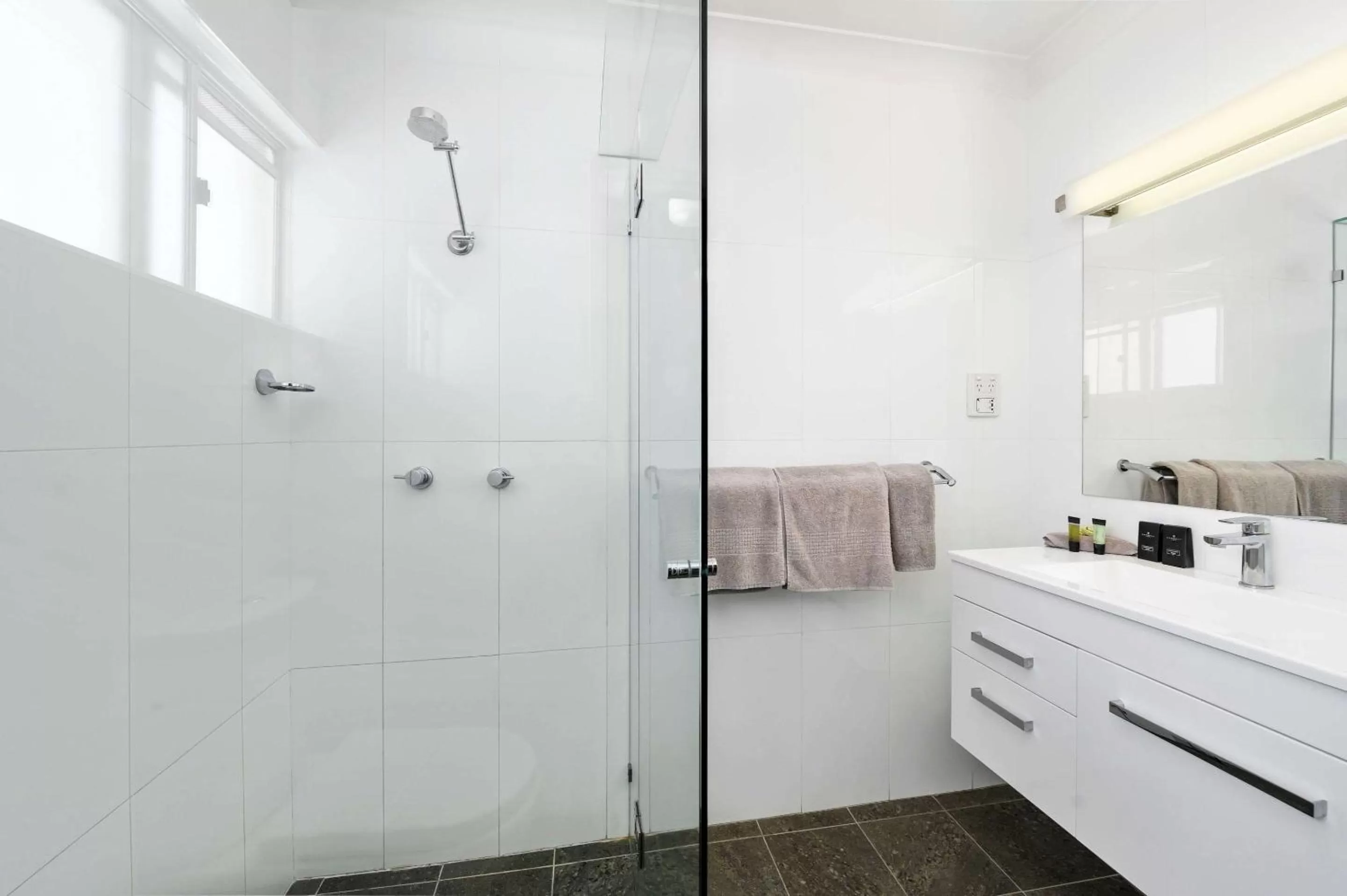 Bedroom in Quality Inn Ashby House Tamworth