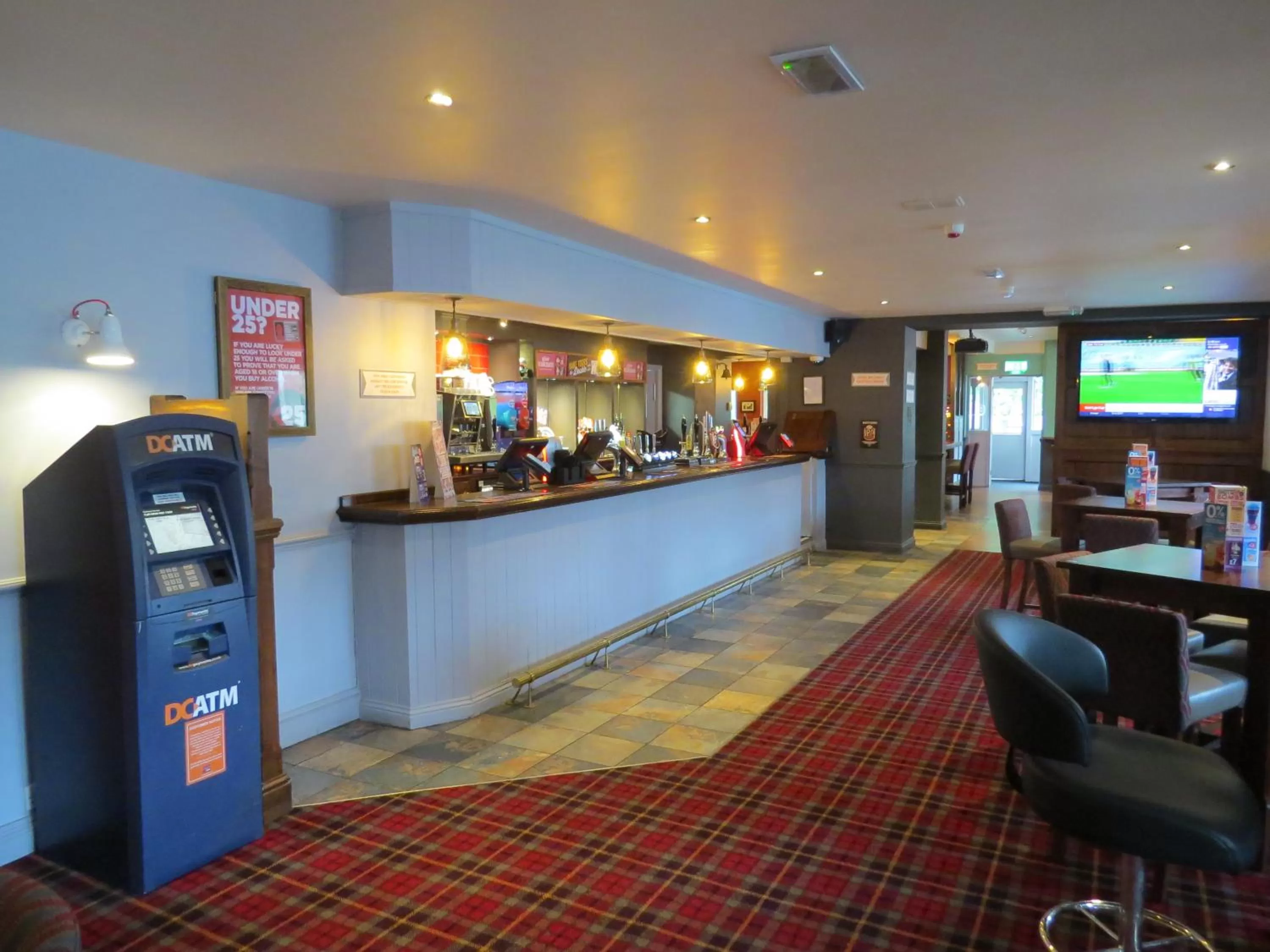 Food and drinks in Highwayman By Greene King Inn