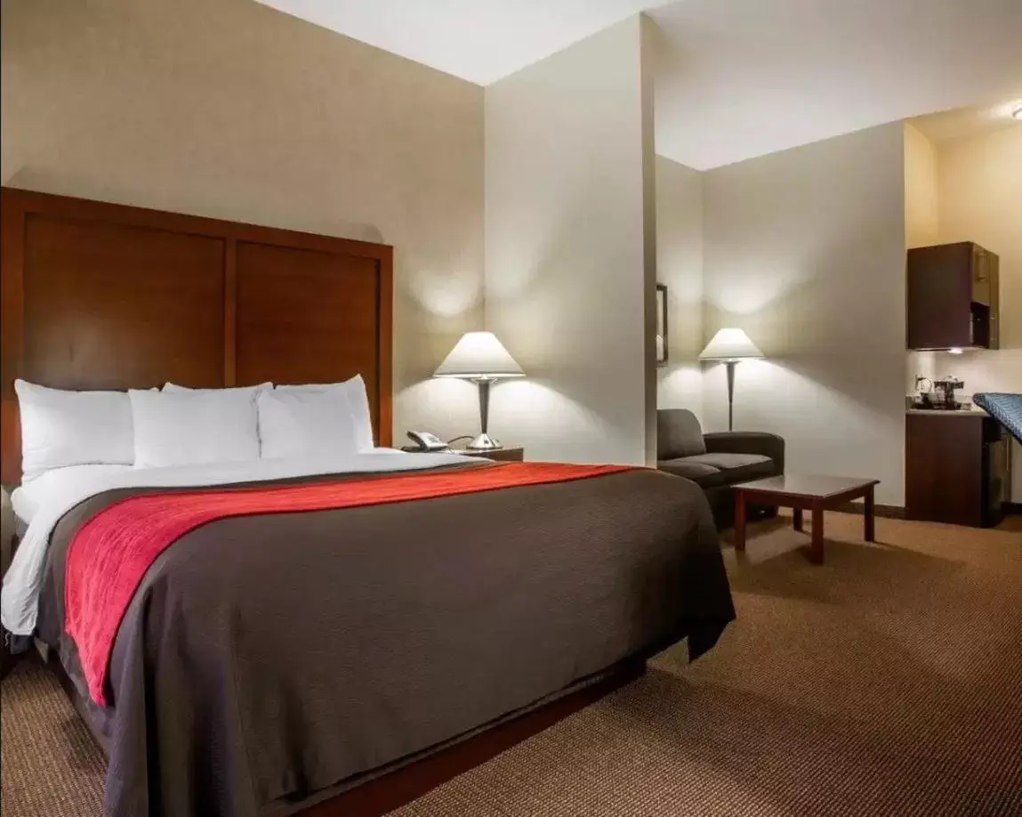 Player's Inn King Deluxe Plus in Akwesasne Mohawk Casino Resort and Players Inn Hotel -formerly Comfort Inn and Suites Hogansburg NY Player's Inn King Deluxe Plus in Akwesasne Mohawk Casino Resort and Players Inn Hotel -formerly Comfort Inn and Suites Hogansburg NY