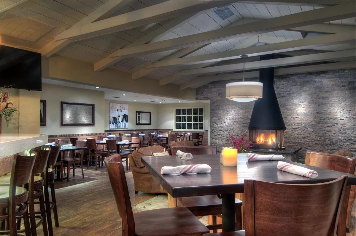 Restaurant/places to eat in The Inn at Pasatiempo