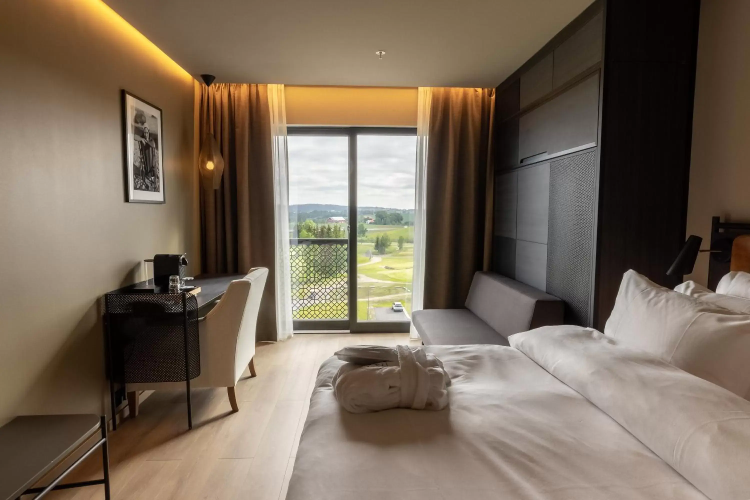 Family Room - single occupancy in Lily Country Club Family Room - single occupancy in Lily Country Club