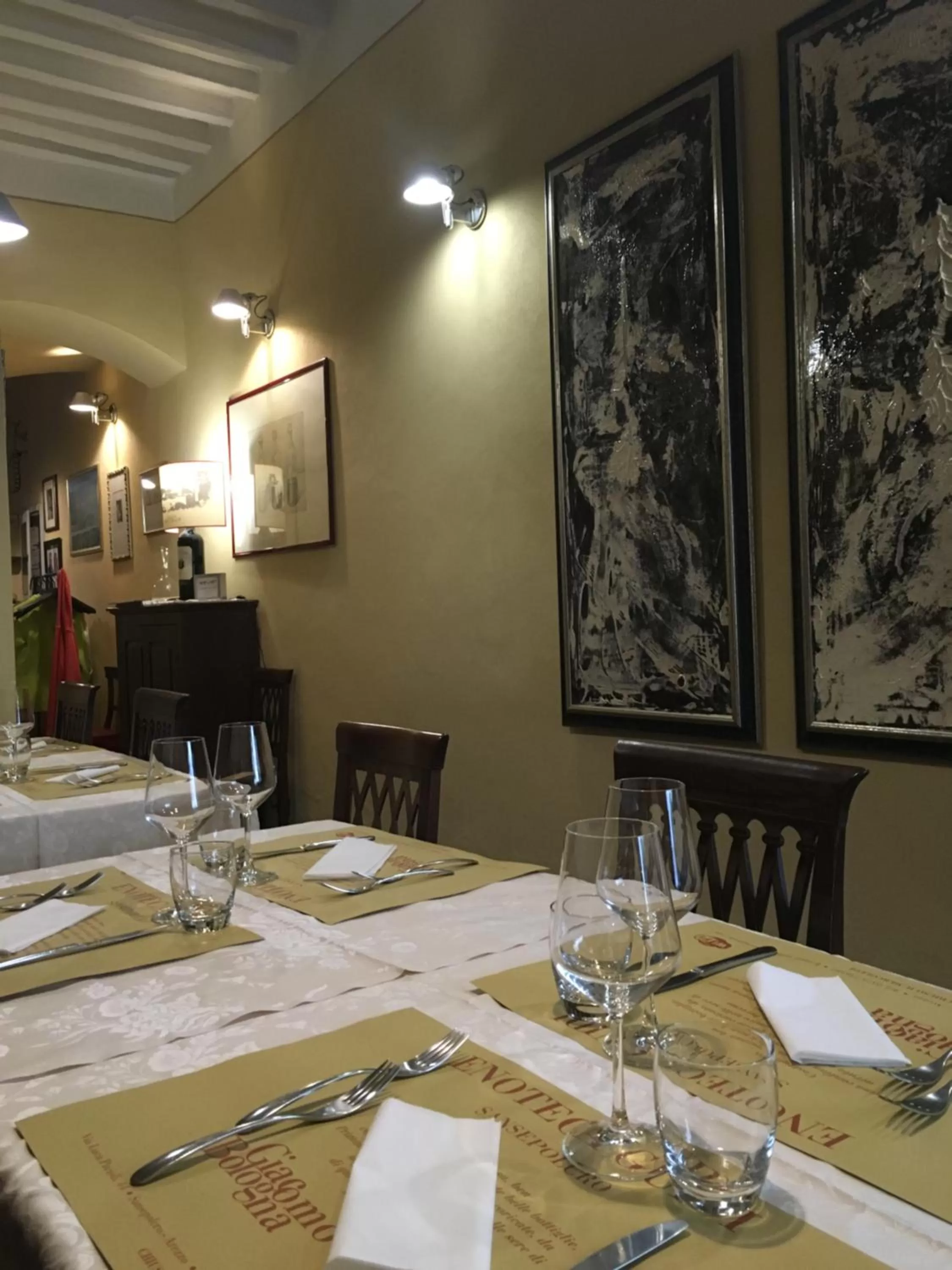Restaurant/Places to Eat in Locanda Guidi