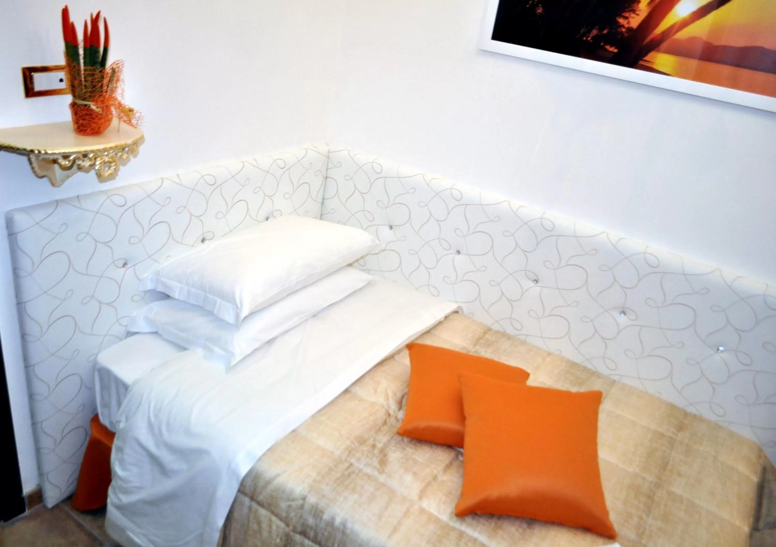 Spring, Bed in Hotel des Artistes