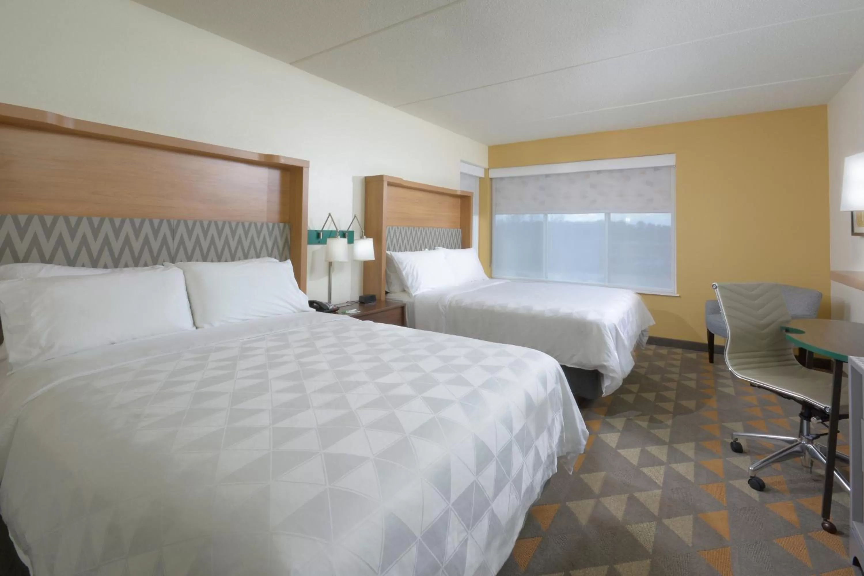 Photo of the whole room, Bed in Holiday Inn Raleigh Durham Airport by IHG