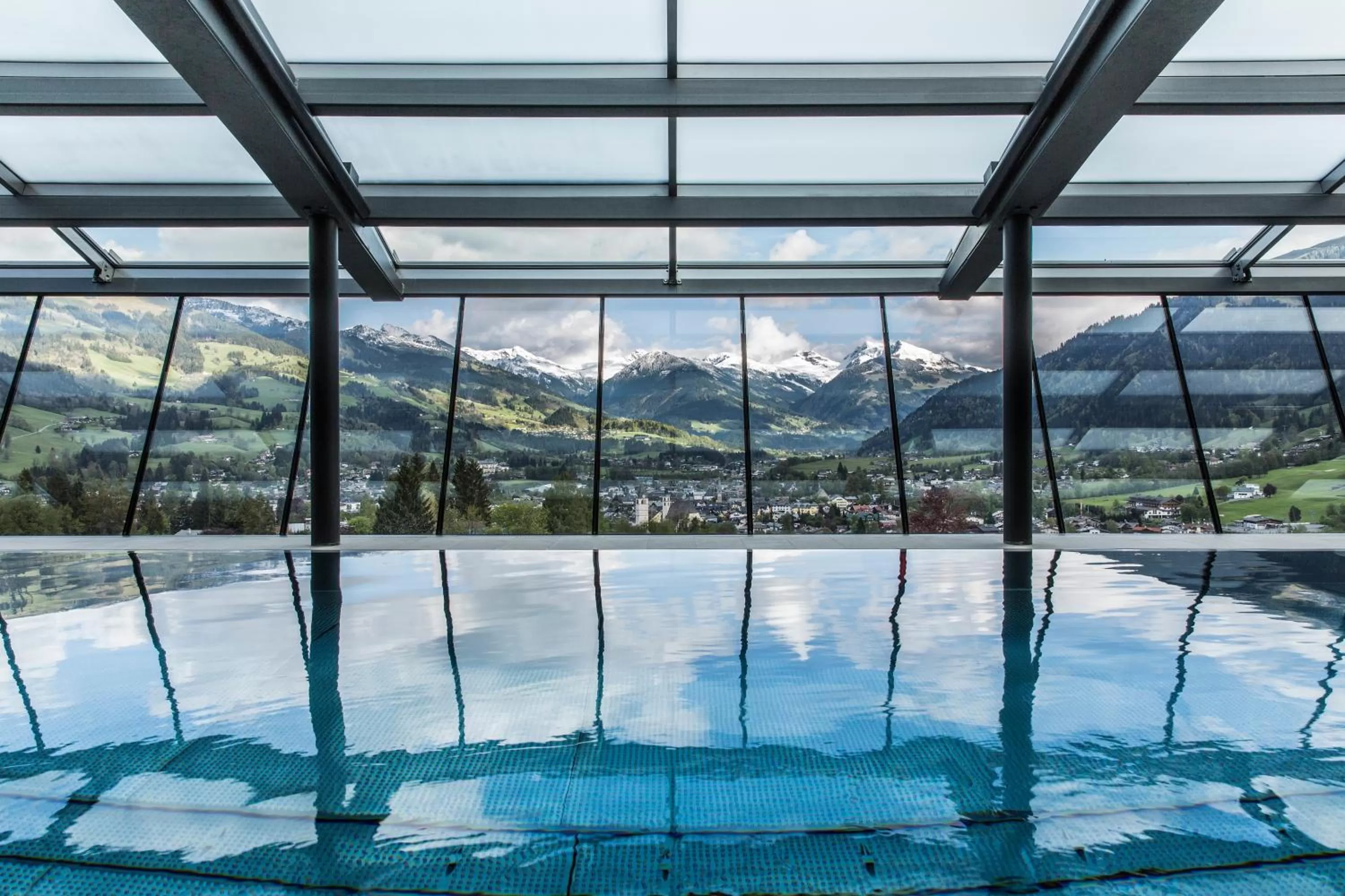 Swimming pool in Lebenberg Schlosshotel-Kitzbühel