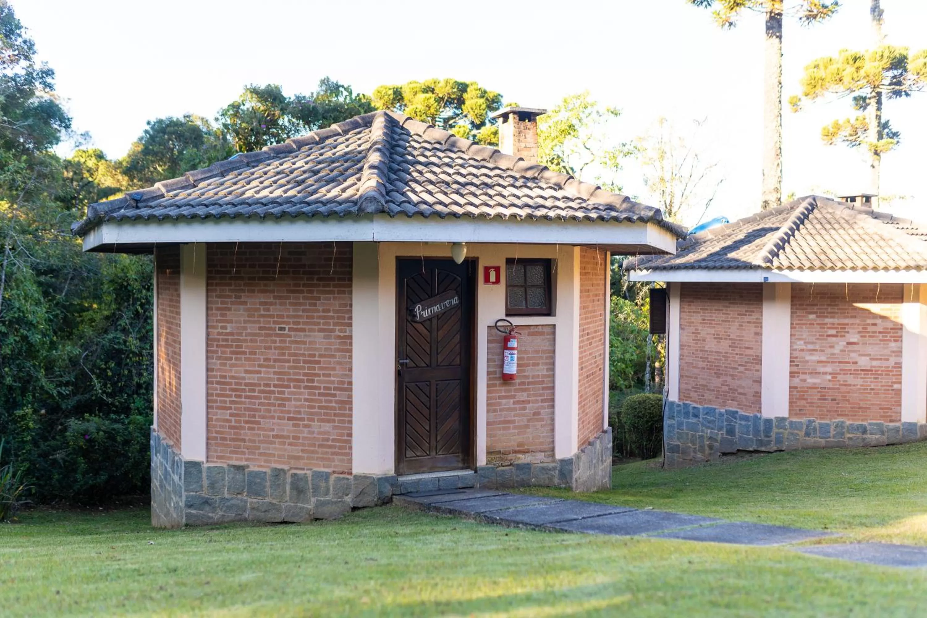 Property Building in Chalés 3 Pinheiros