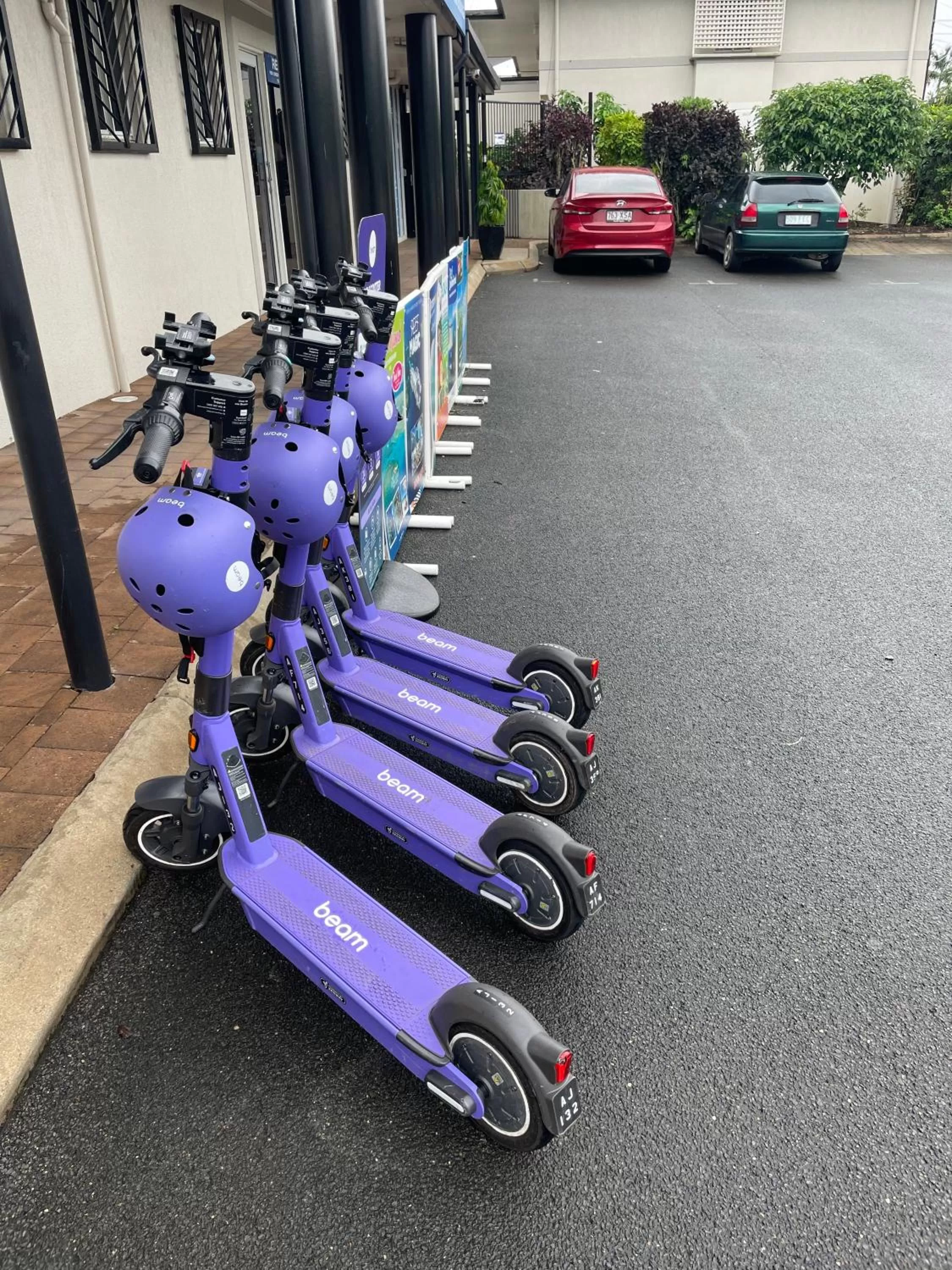 Cairns Reef Apartments & Motel