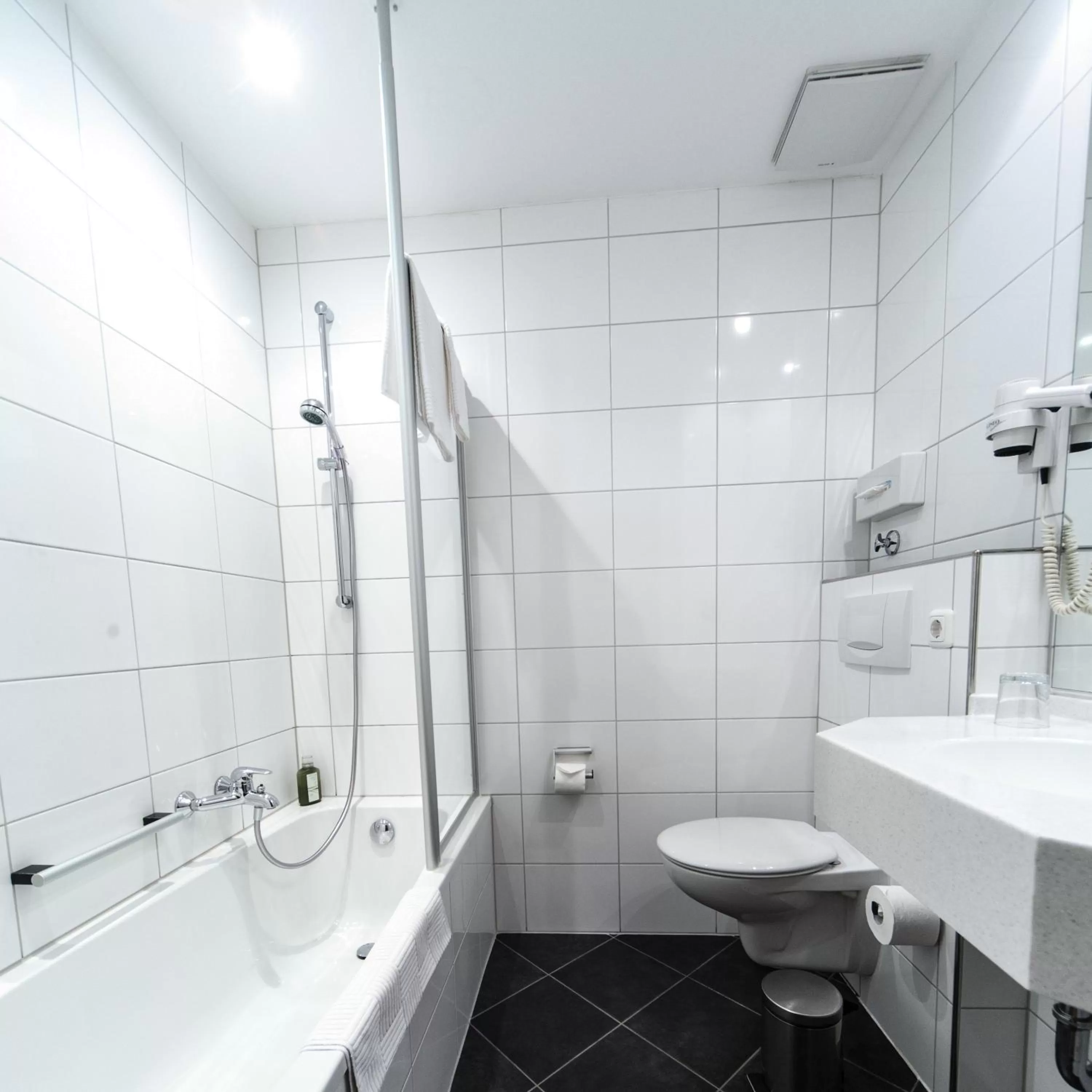 Bathroom in SeeHotel Ketsch