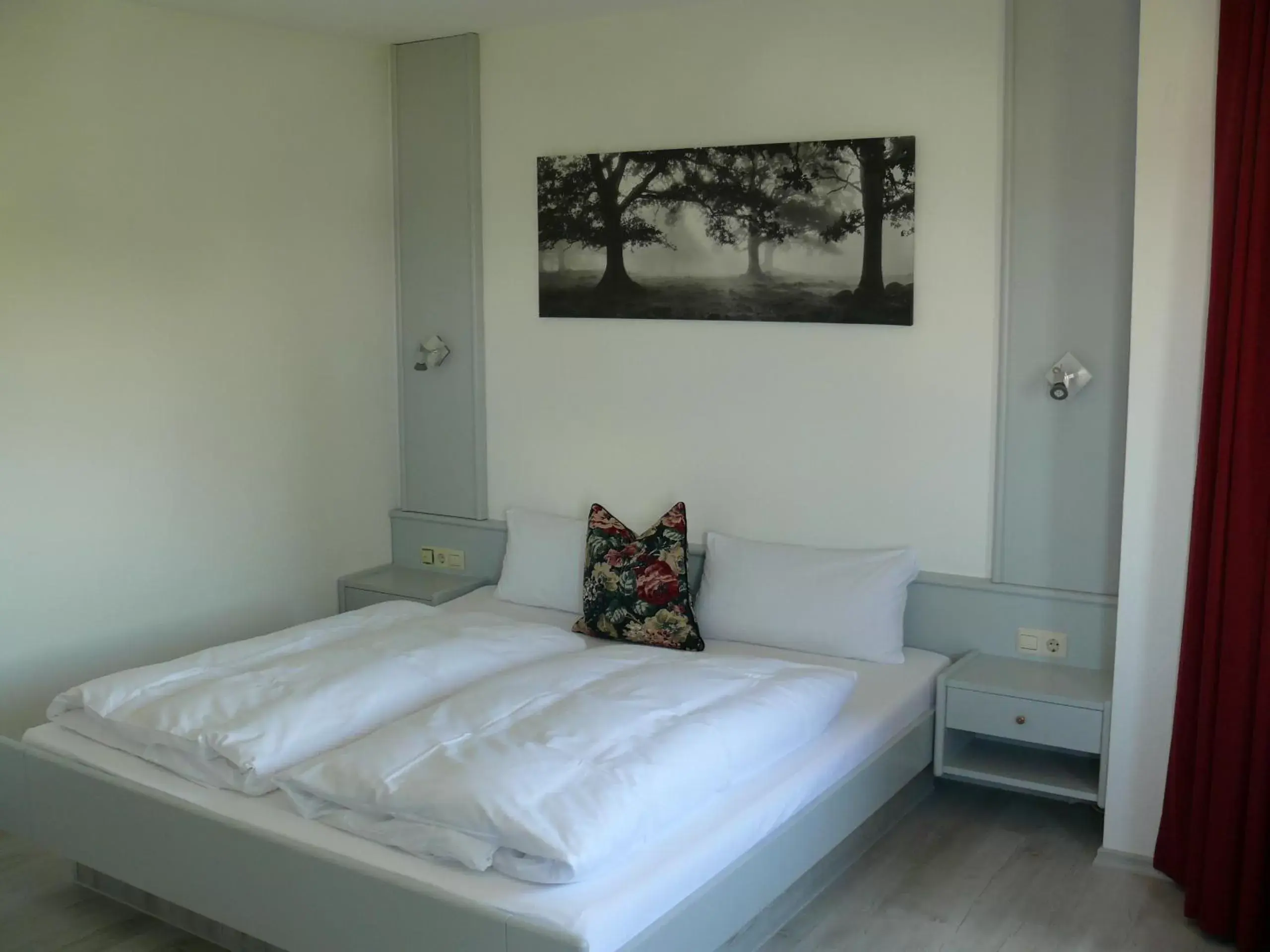 Double Room with Private Bathroom in Leiselheimer Hof Double Room with Private Bathroom in Leiselheimer Hof