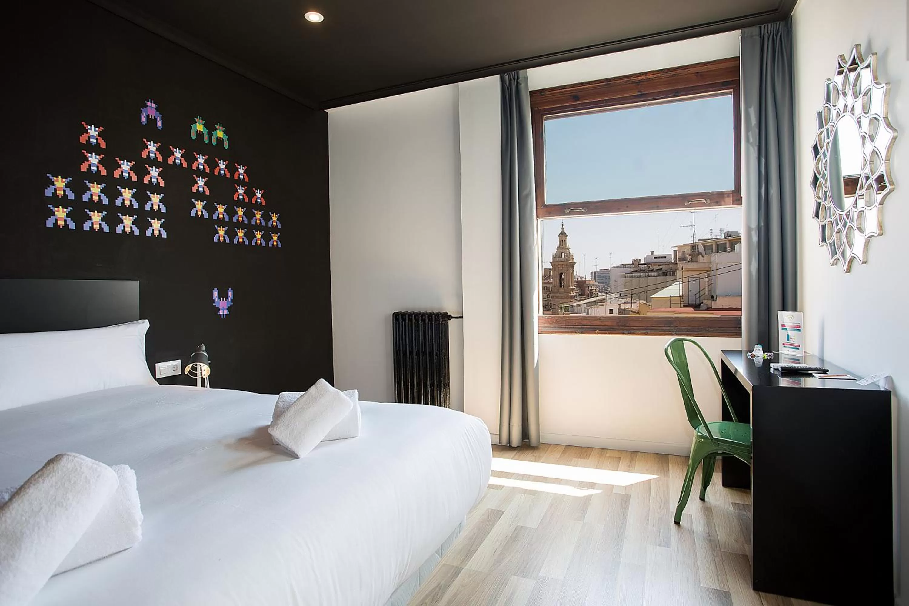 Photo of the whole room, Bed in Casual Vintage Valencia