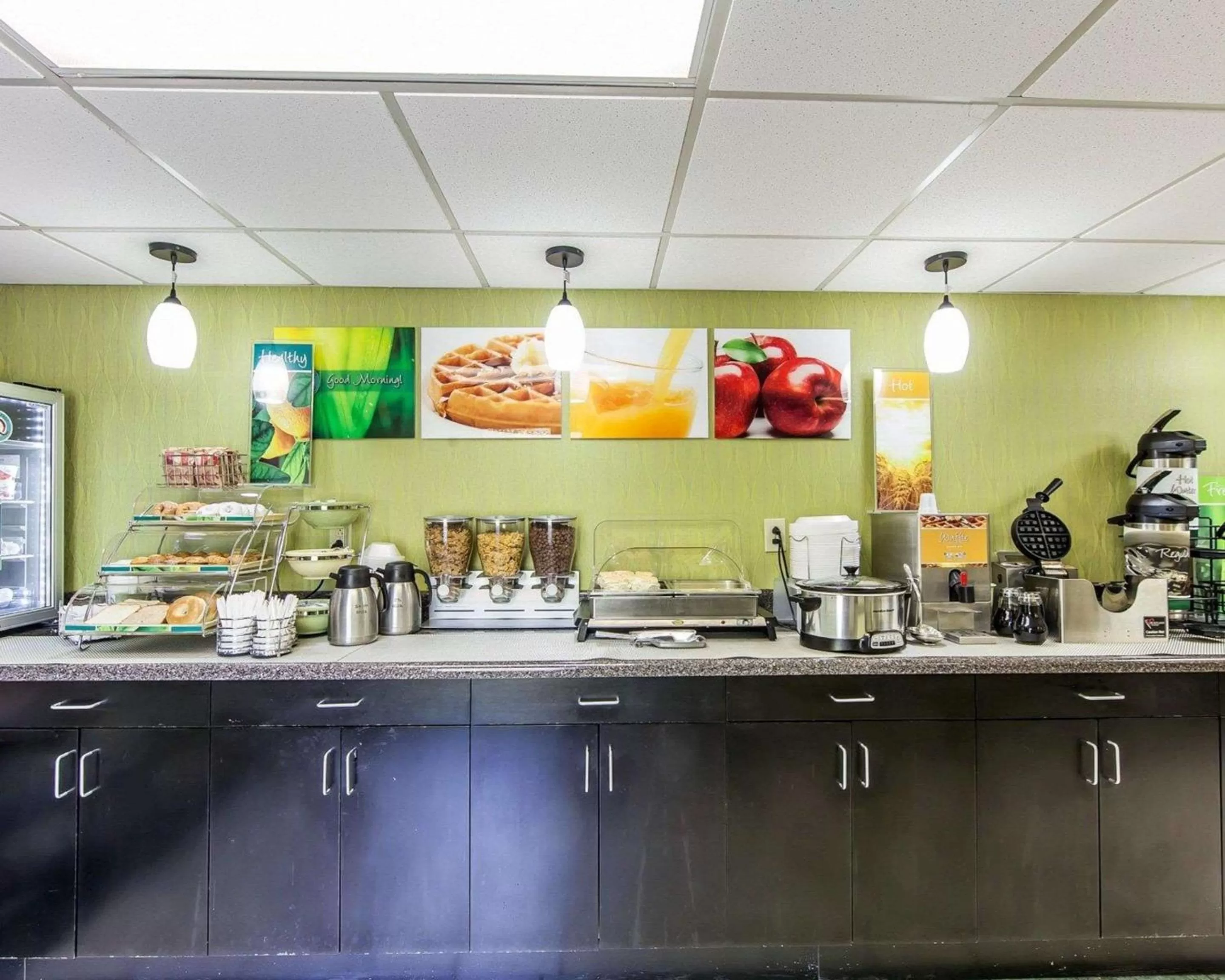 Restaurant/places to eat in Quality Inn Sweetwater West