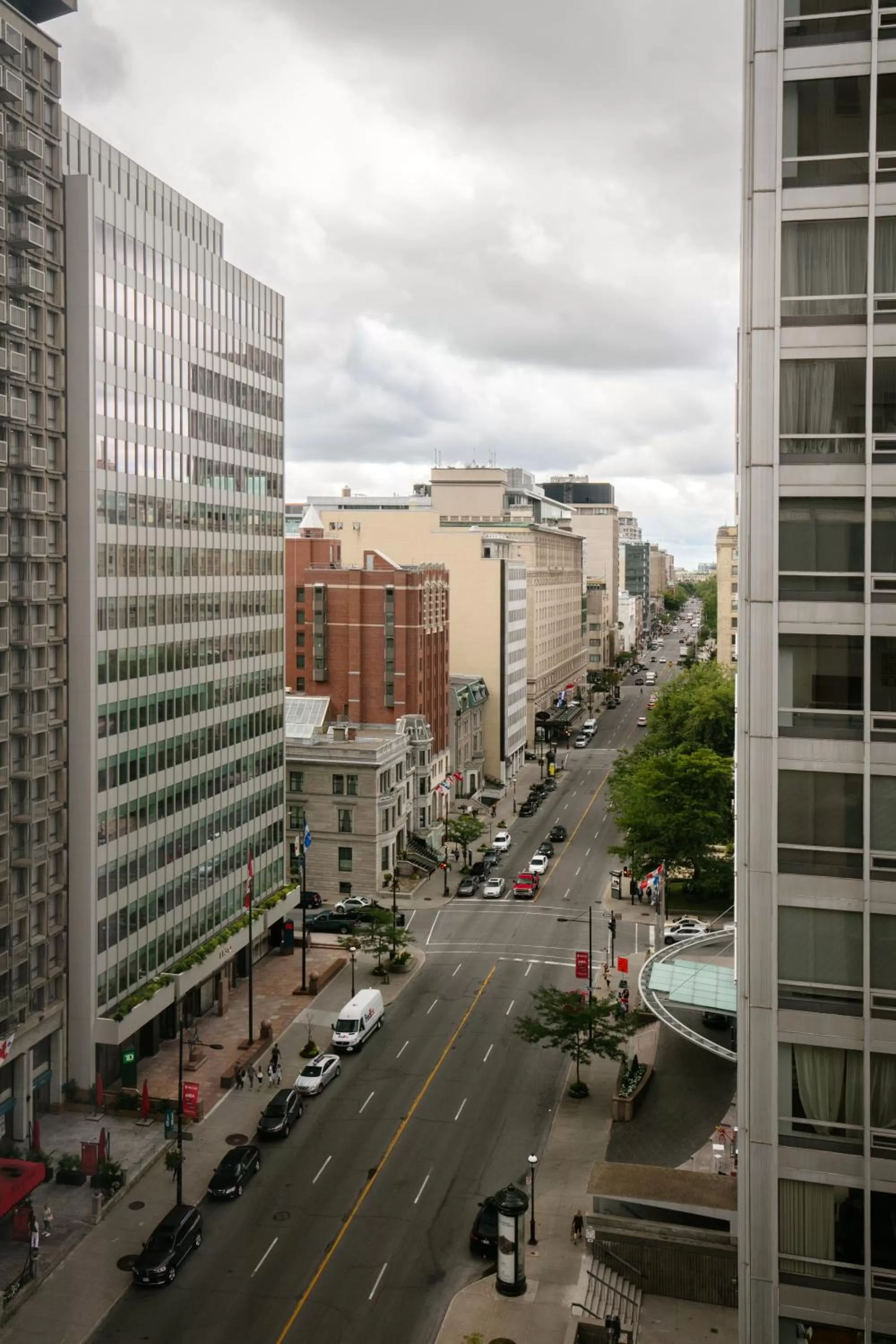 City view in Best Western Ville-Marie Montreal Hotel & Suites