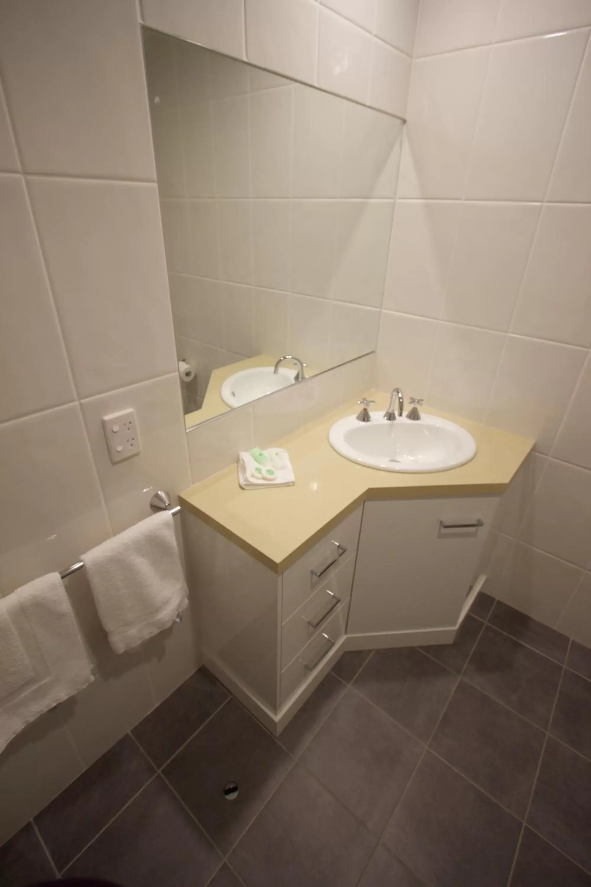 Executive Queen Room - Ground Floor in Albury Paddlesteamer Motel Executive Queen Room - Ground Floor in Albury Paddlesteamer Motel