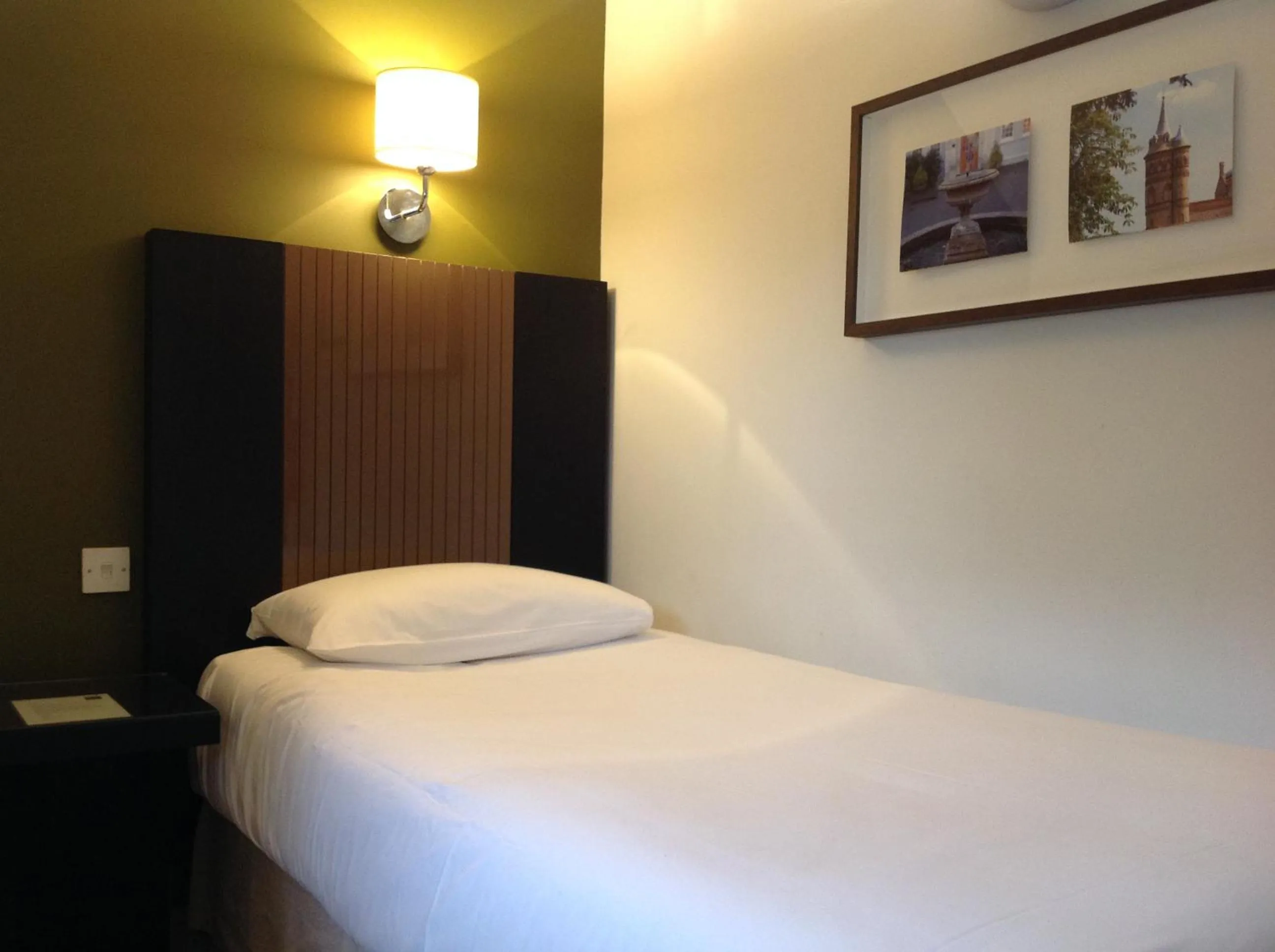 Bed in Highfield Park