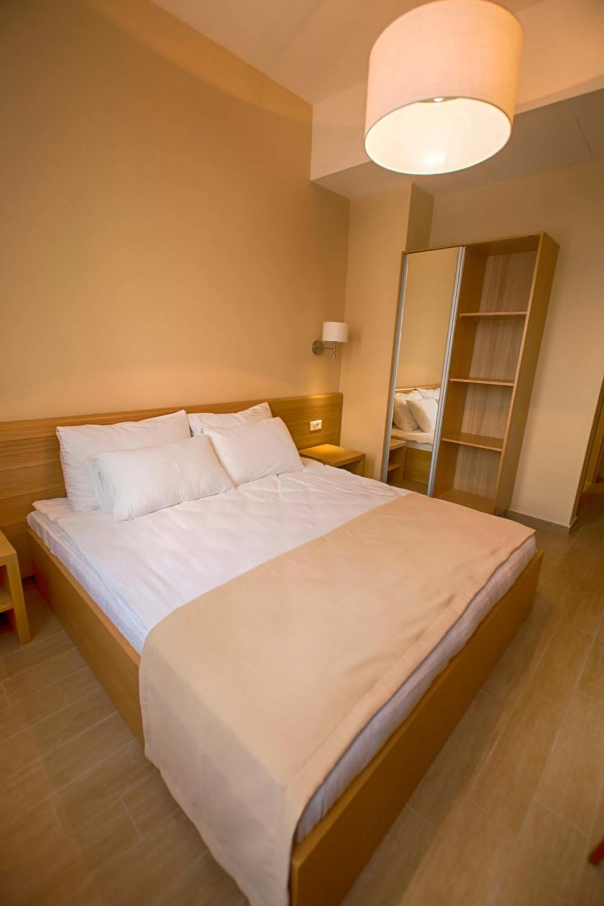 Bedroom, Bed in Hotel Lirak