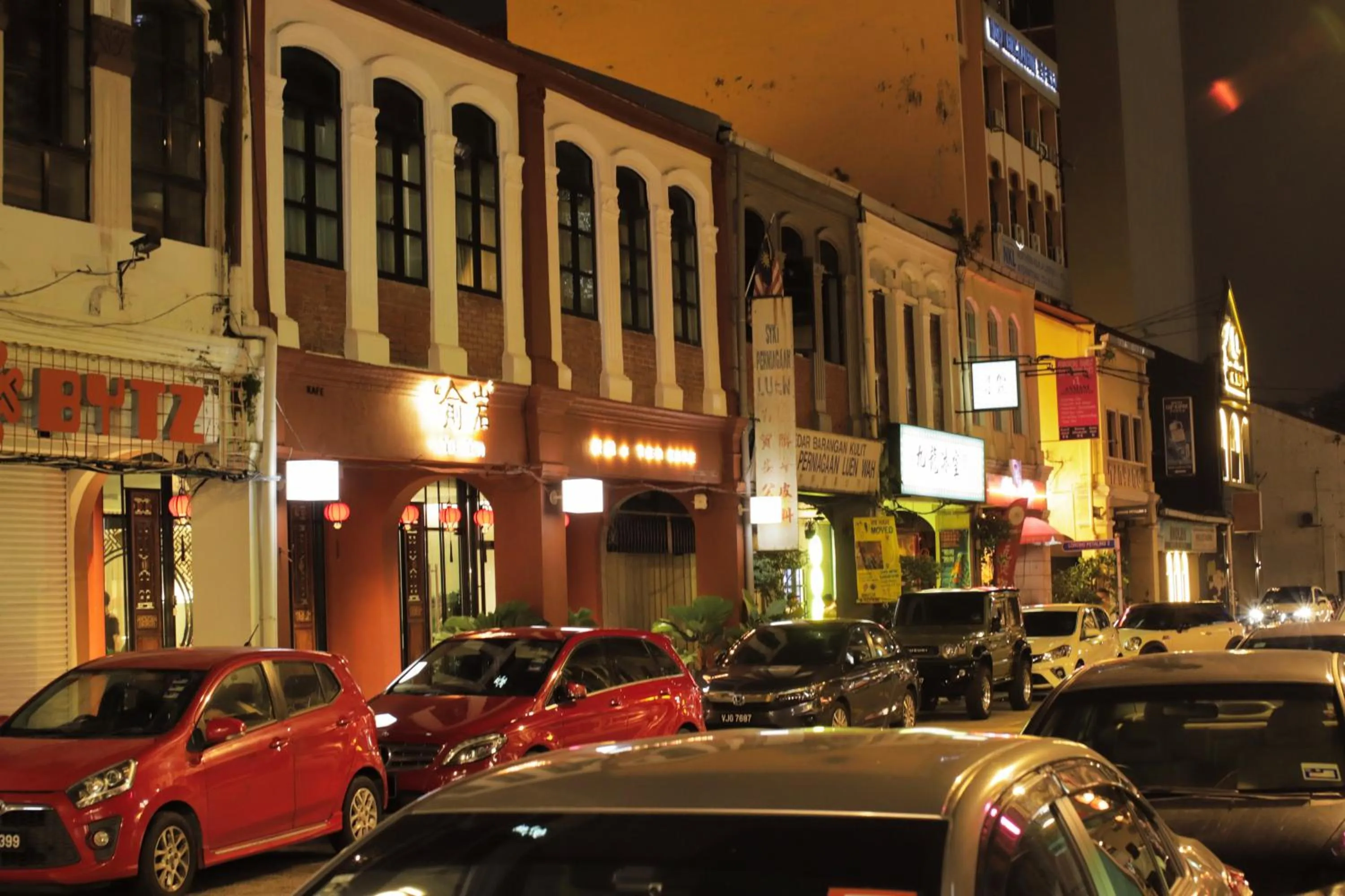 Night in Rain Forest Hotel