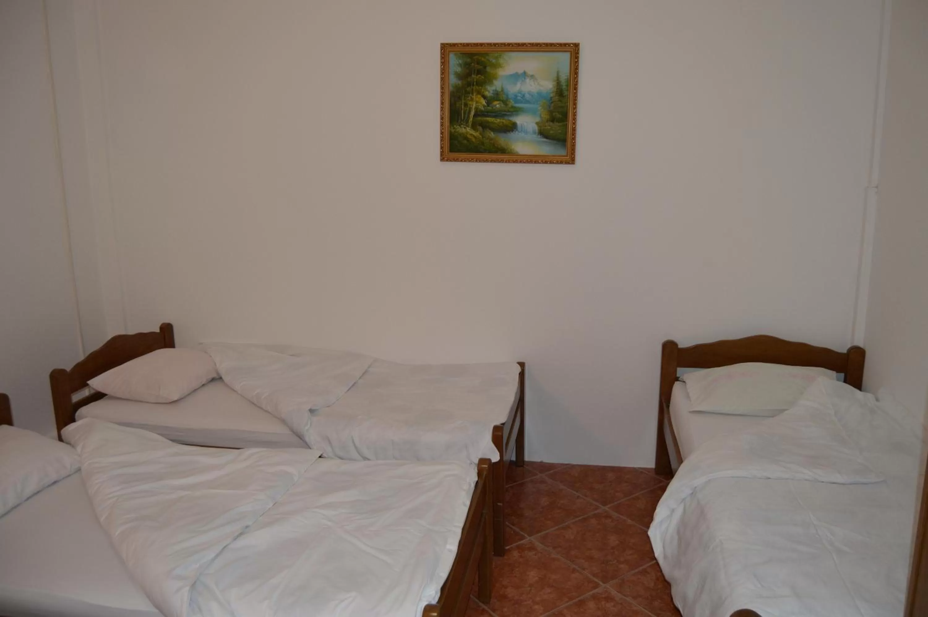 Photo of the whole room, Bed in Pansion Modana Medjugorje