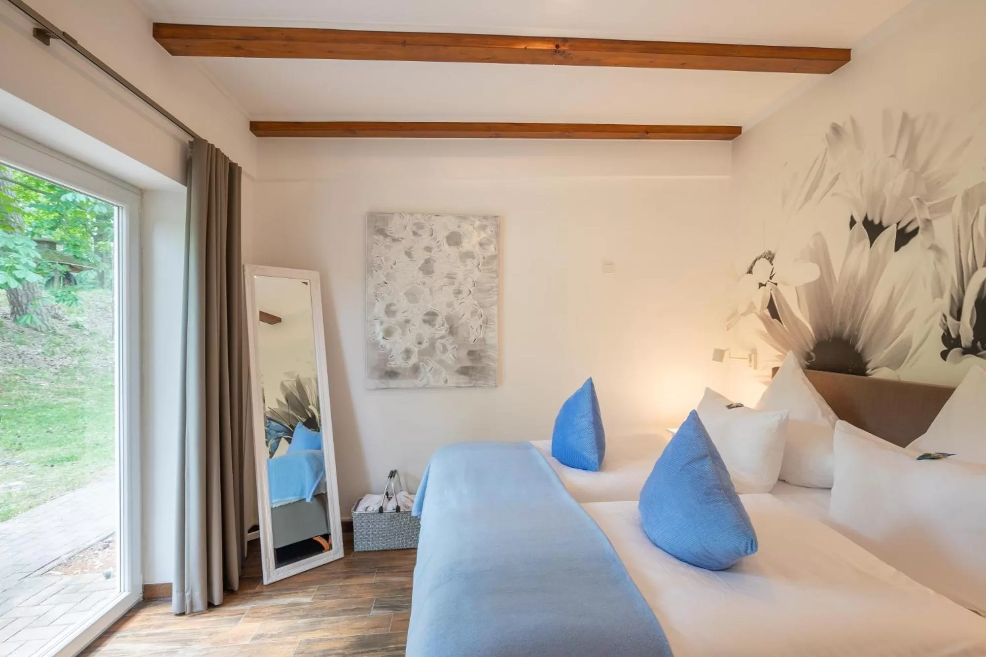 Bed in Seehotel Lindenhof