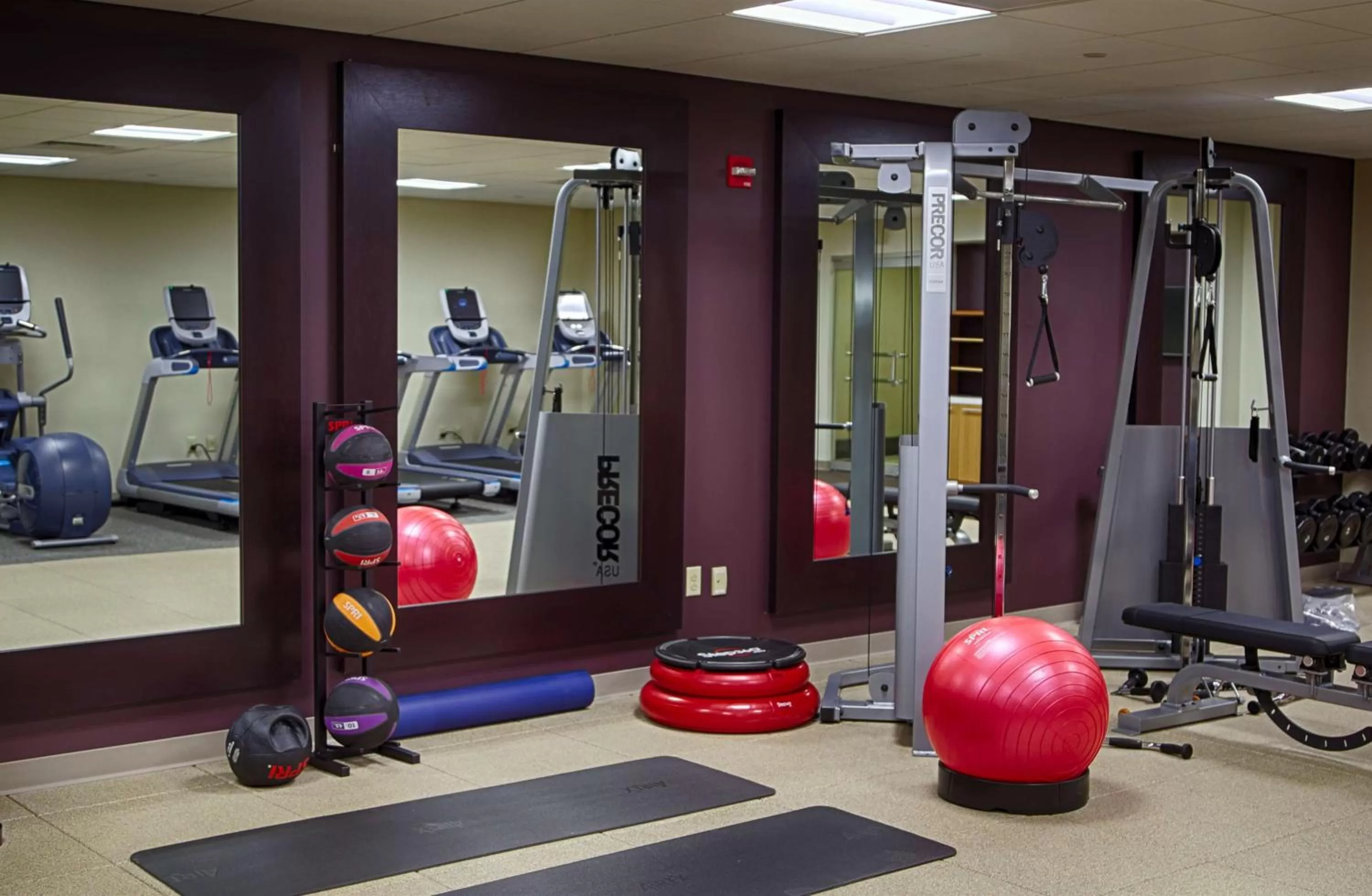 Fitness centre/facilities in DoubleTree by Hilton Lawrenceburg