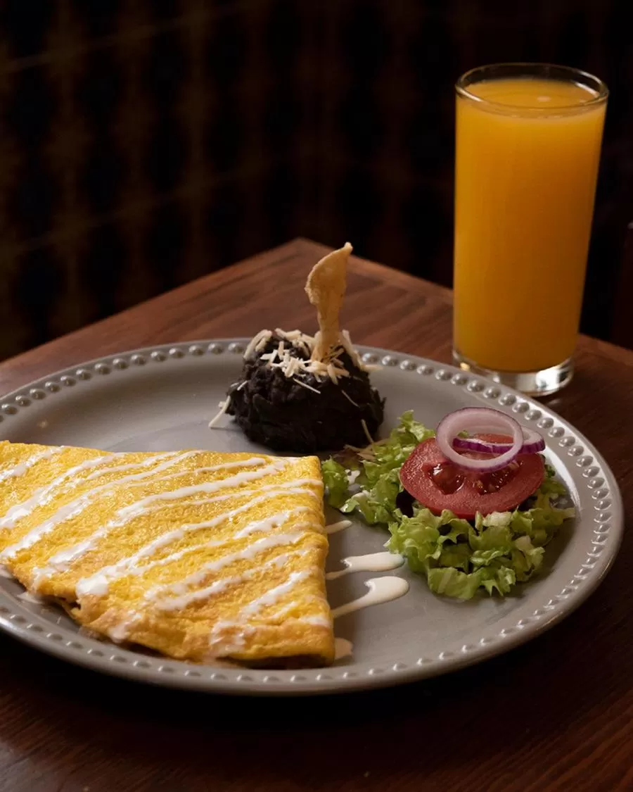 Restaurant/places to eat in Hotel Catedral