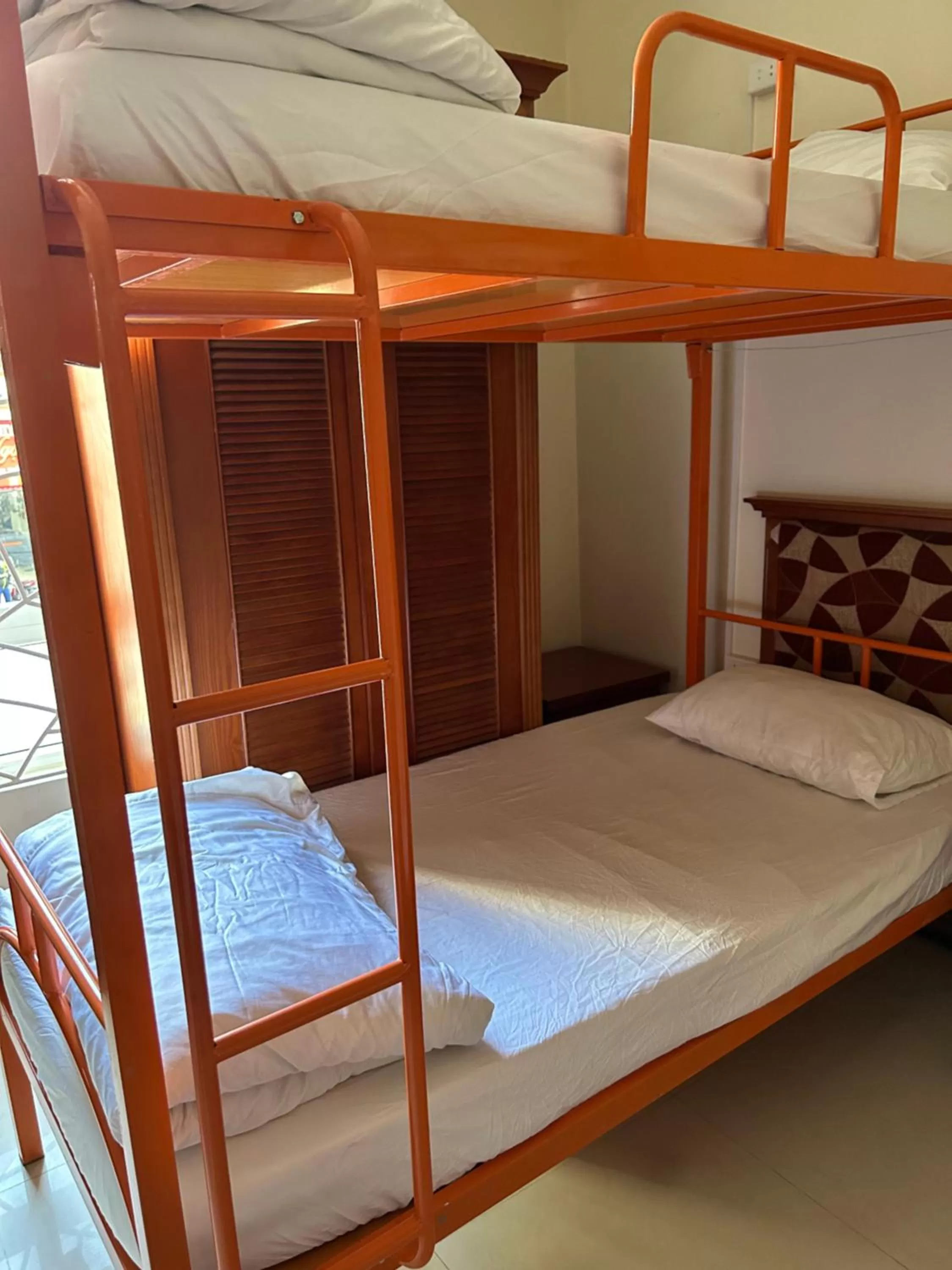 Bunk Bed in HaLong Starlight Inn & Travel