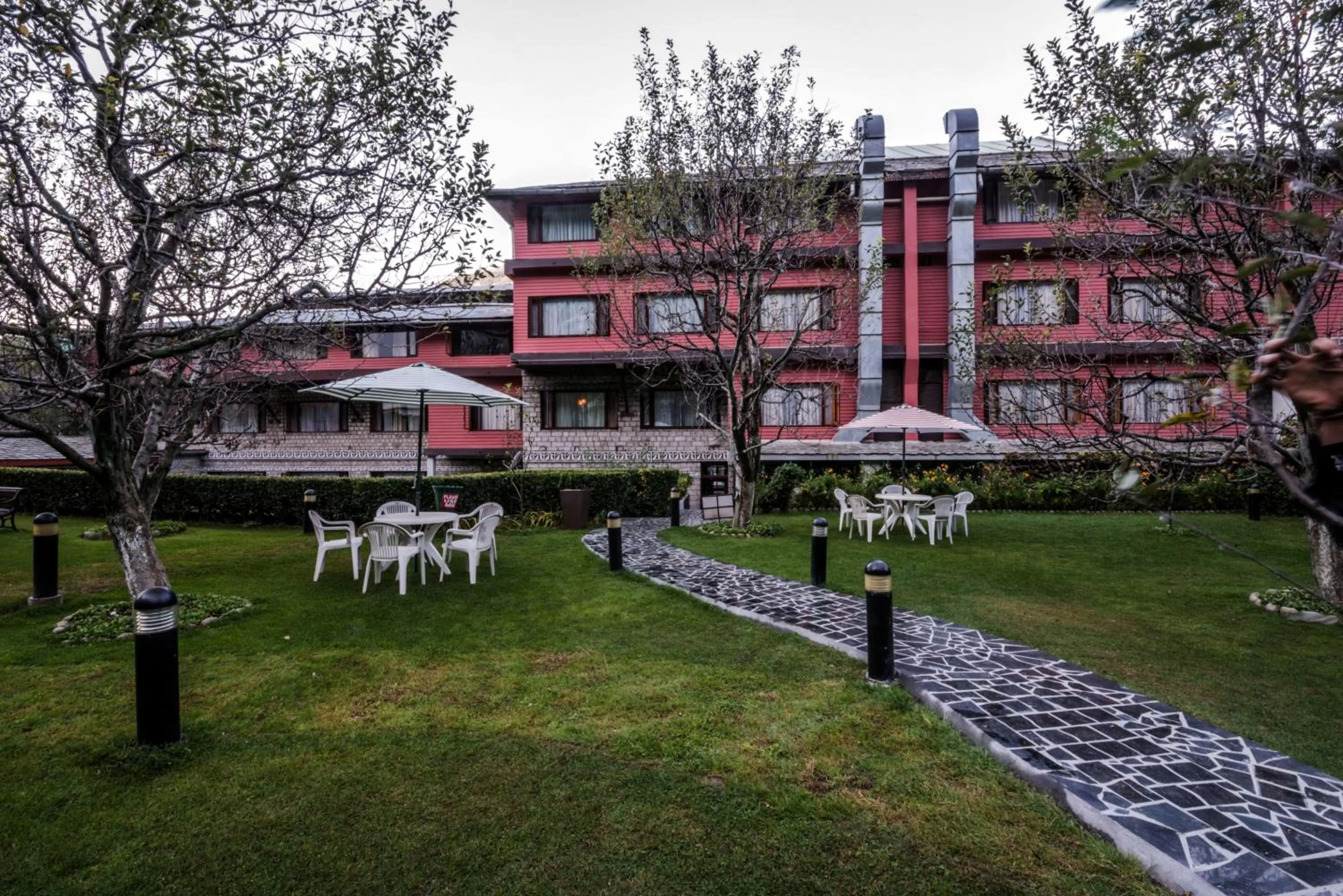 Garden in Honeymoon Inn Manali