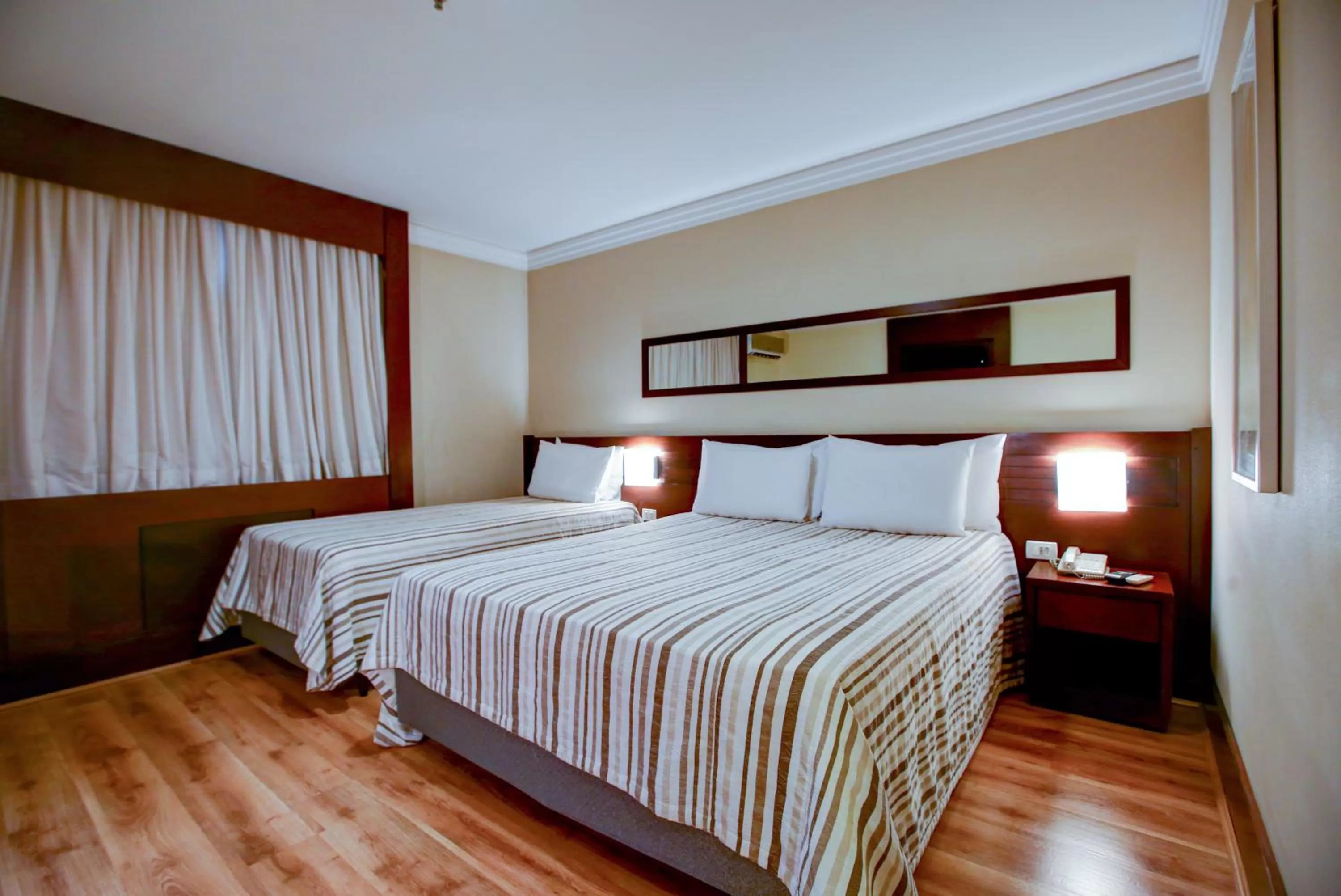 Photo of the whole room, Bed in Transamerica Executive Congonhas