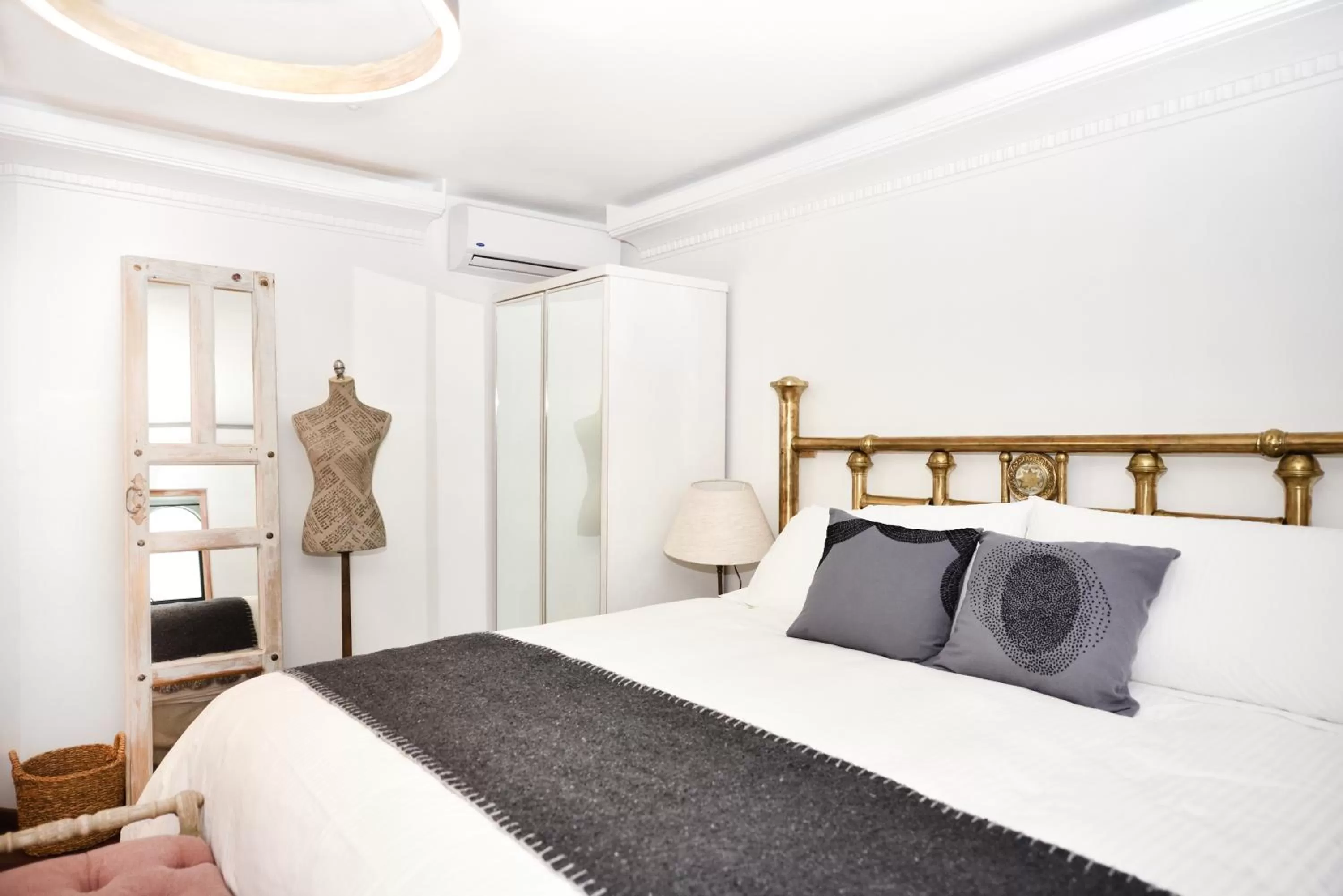 Bed in Orchid House Mexico City