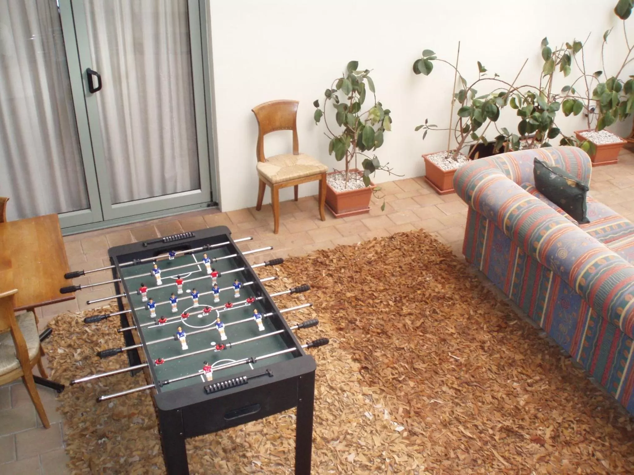 Communal lounge/ TV room in Fernhill Motor Lodge