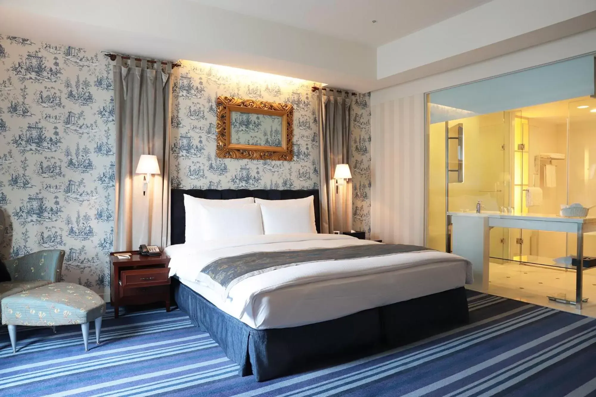 Premier Double Room in Grand Victoria Hotel Premier Double Room in Grand Victoria Hotel