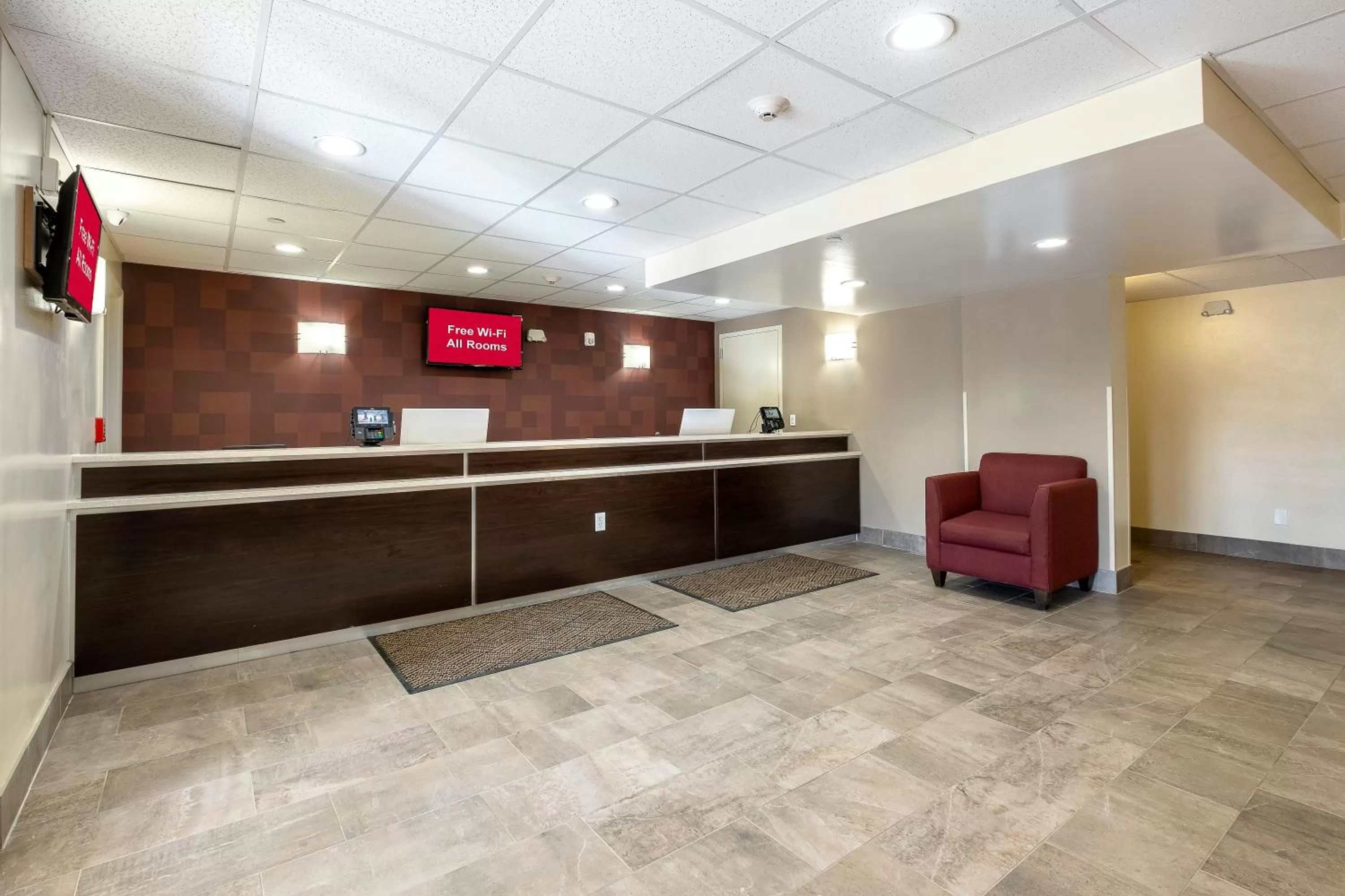 Lobby or reception in Red Roof Inn PLUS+ Tuscaloosa - University