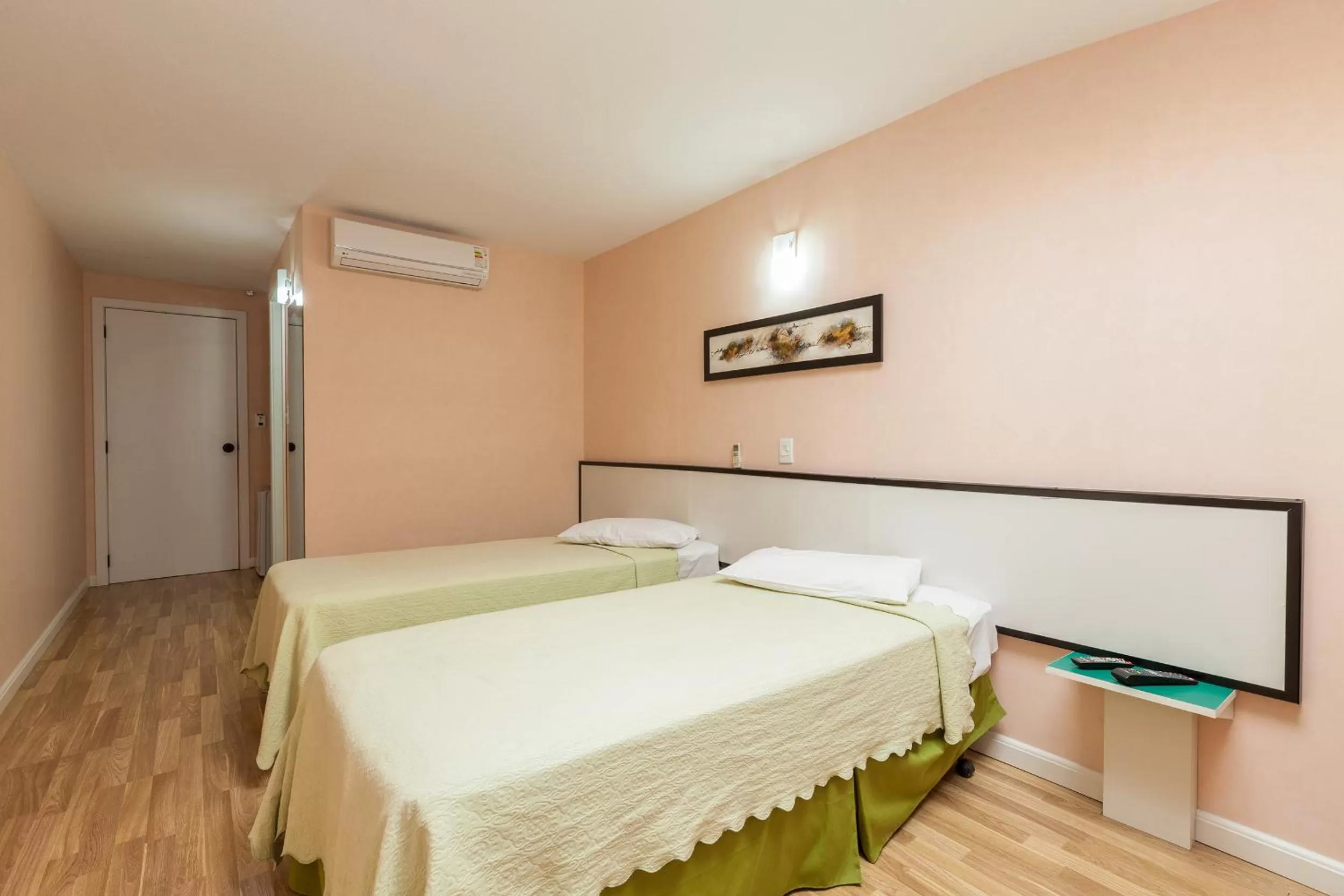 Bedroom, Bed in Tri Hotel Smart Caxias