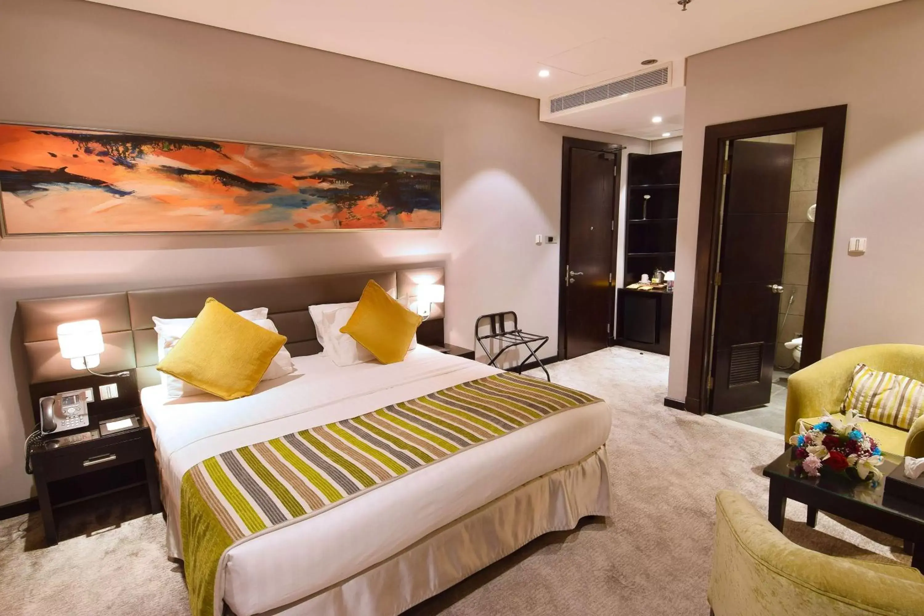 Deluxe King Room in Best Western Plus Fursan Deluxe King Room in Best Western Plus Fursan