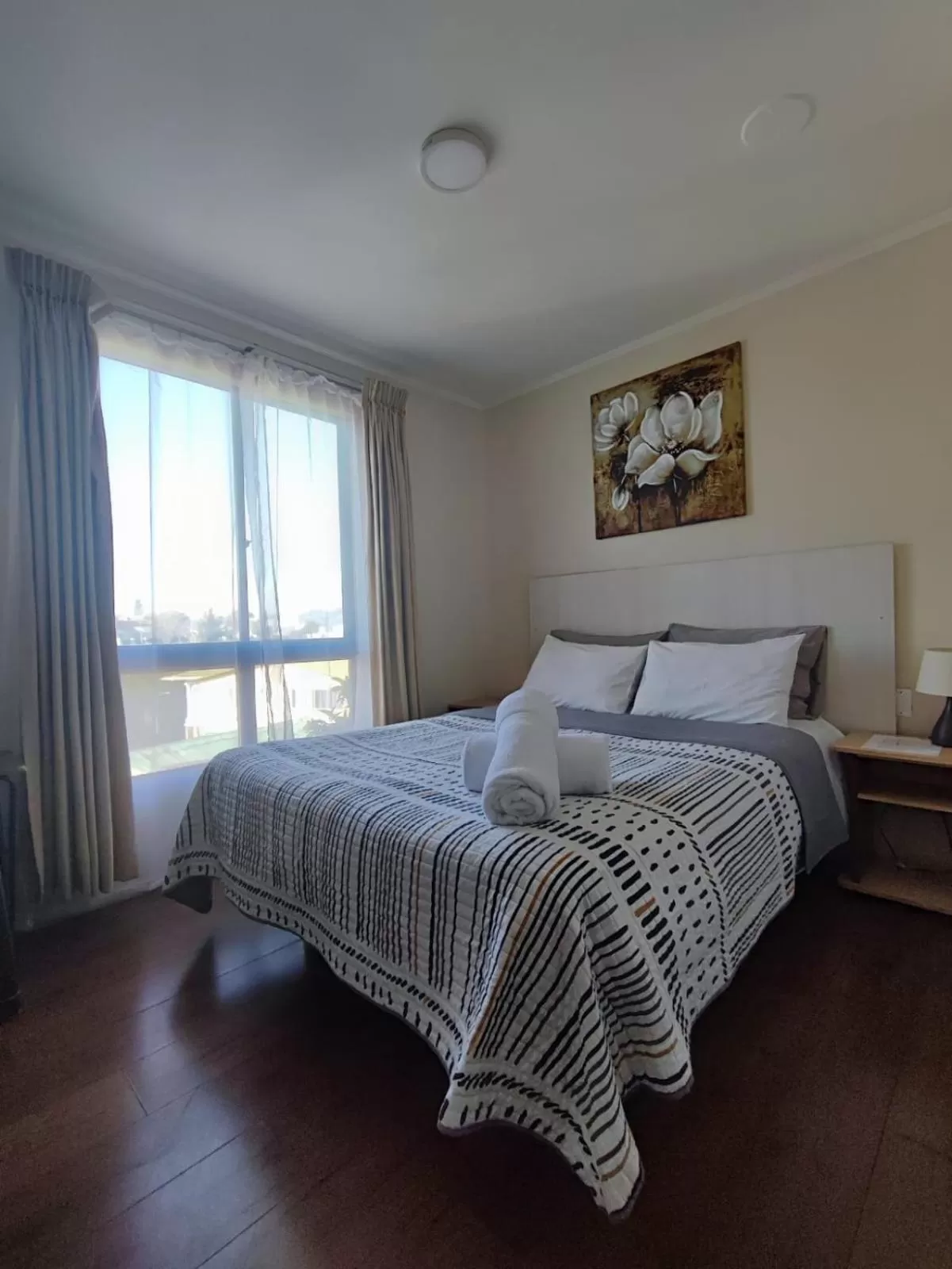 Bathroom, Bed in Hotel 251