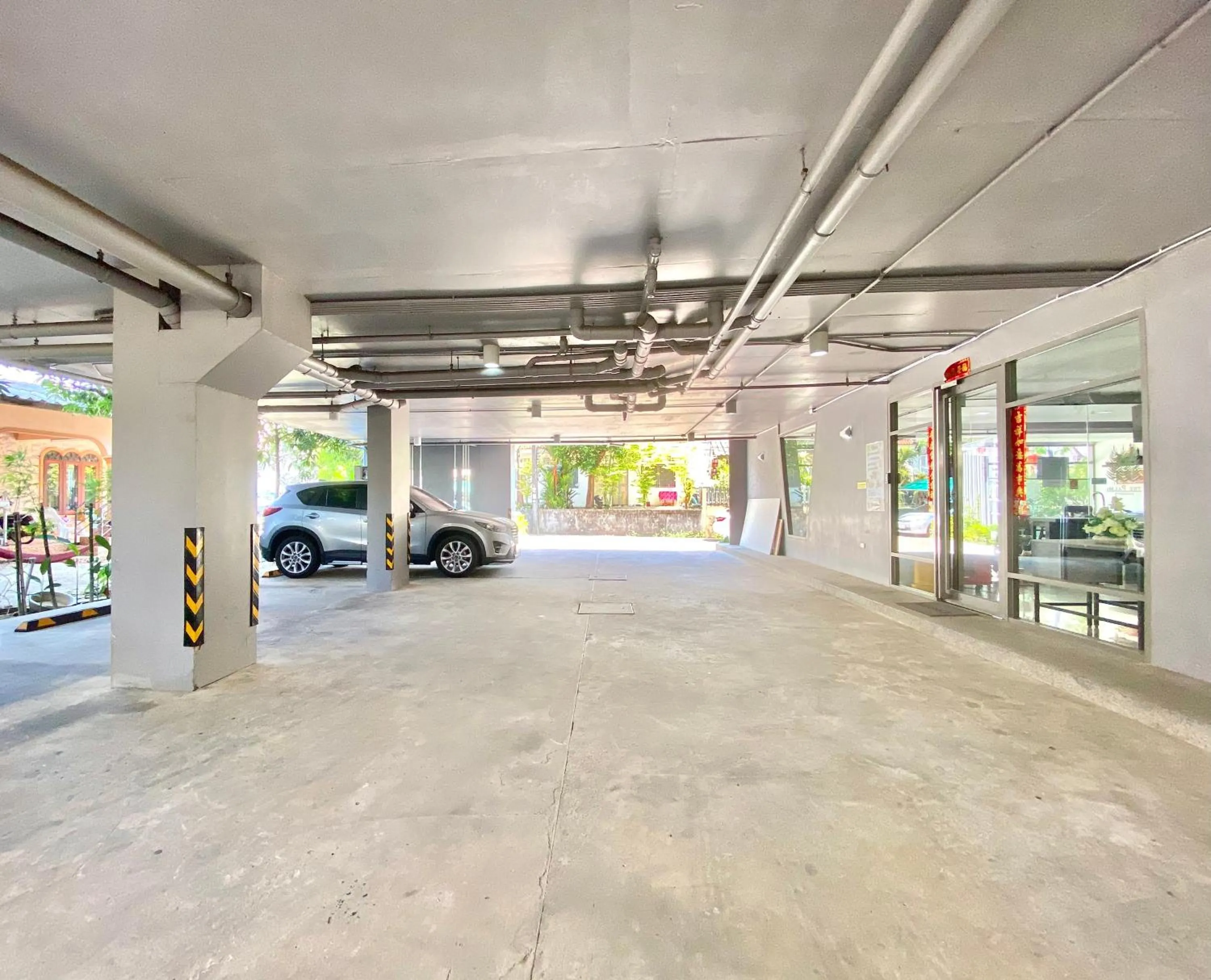 Facade/entrance in The Palms Residence - SHA Extra Plus