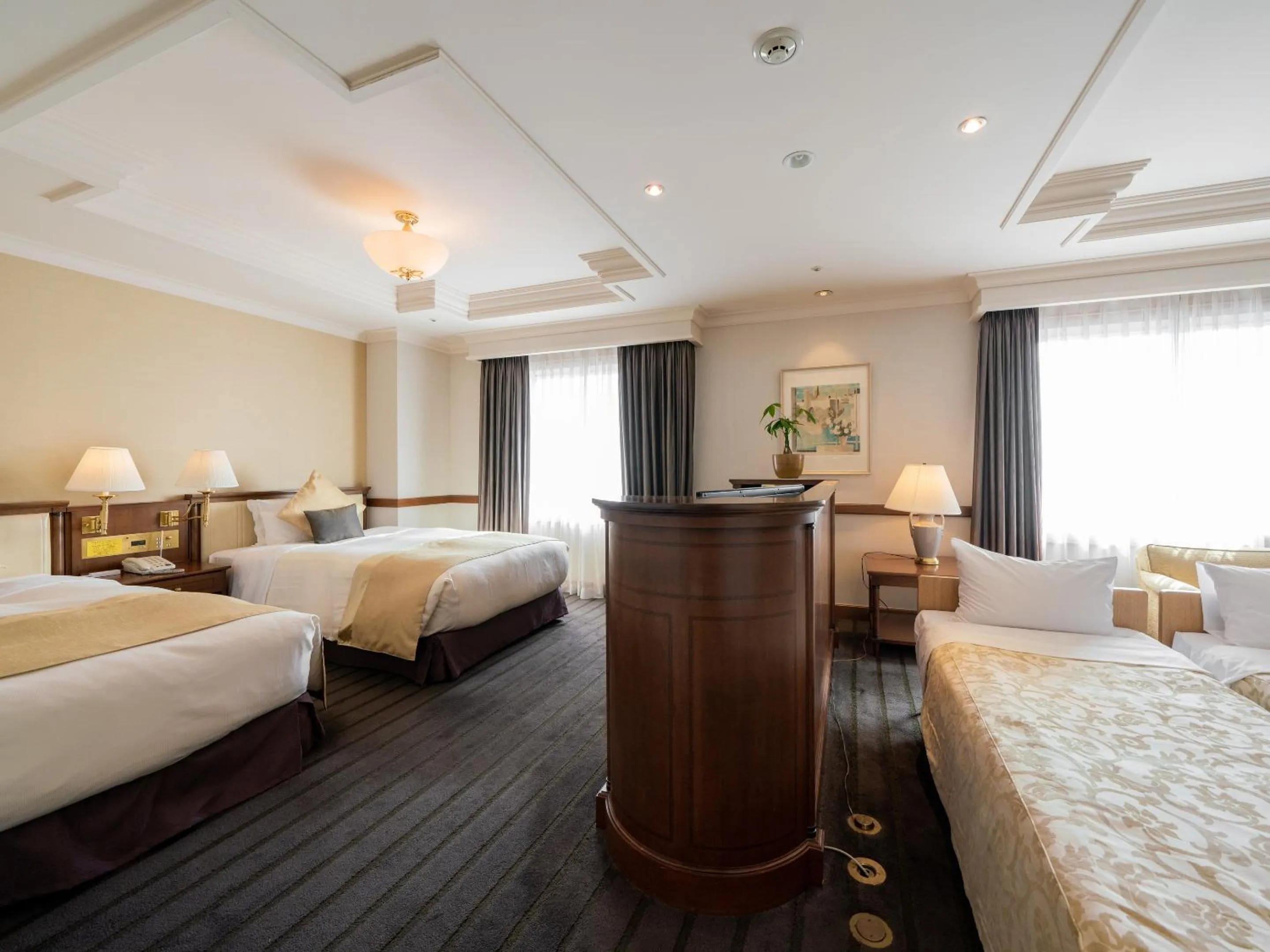 Photo of the whole room, Bed in Keio Plaza Hotel Hachioji
