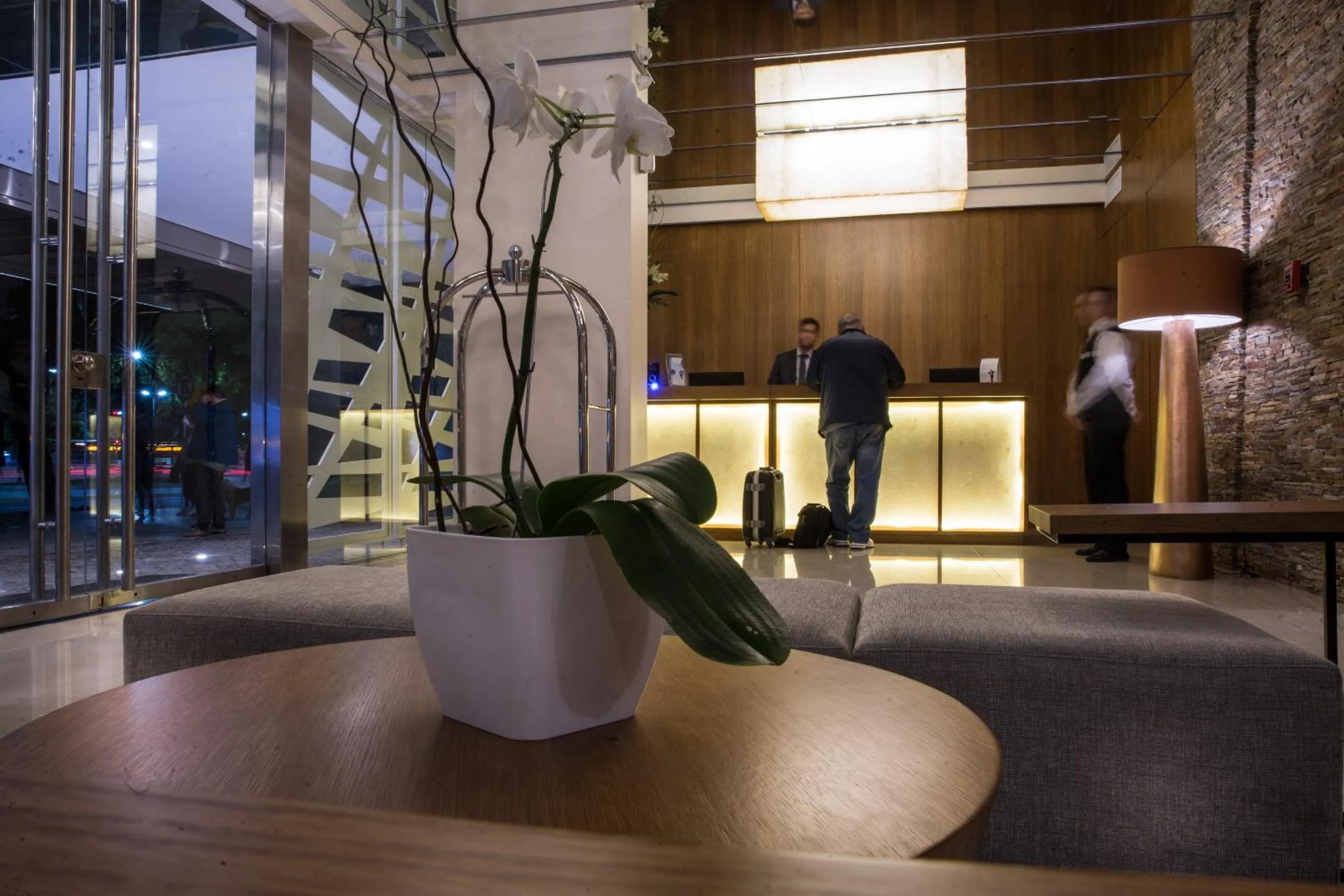 Lobby or reception in Howard Johnson Plaza Buenos Aires