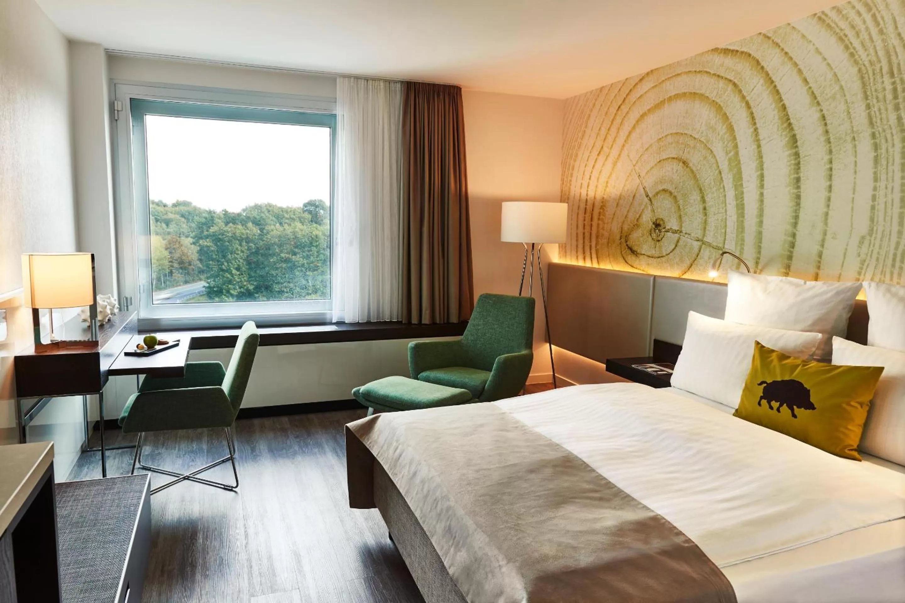 Photo of the whole room, Bed in Steigenberger Airport Hotel Frankfurt