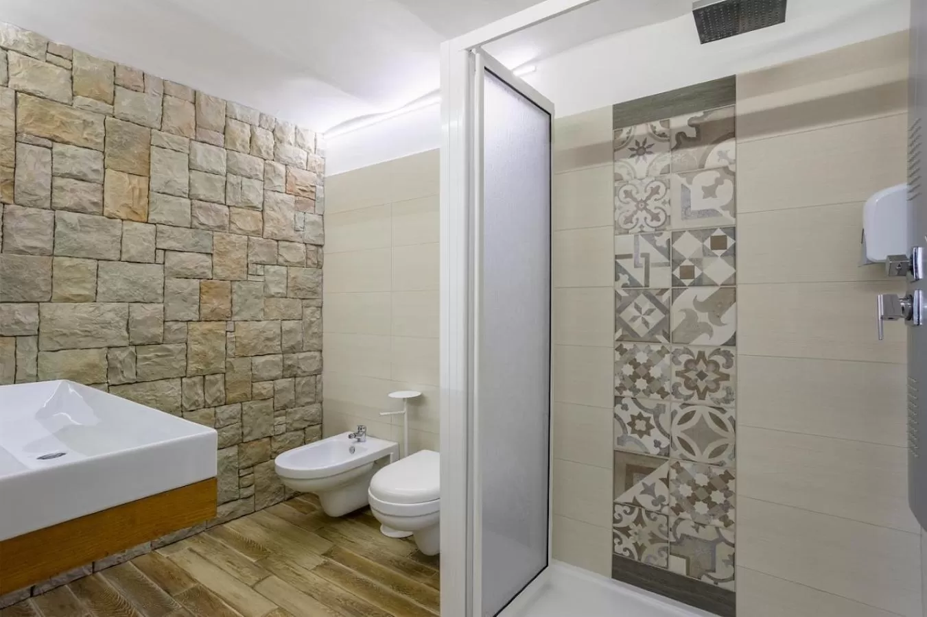 Toilet in Calypso Il Binario Elegance