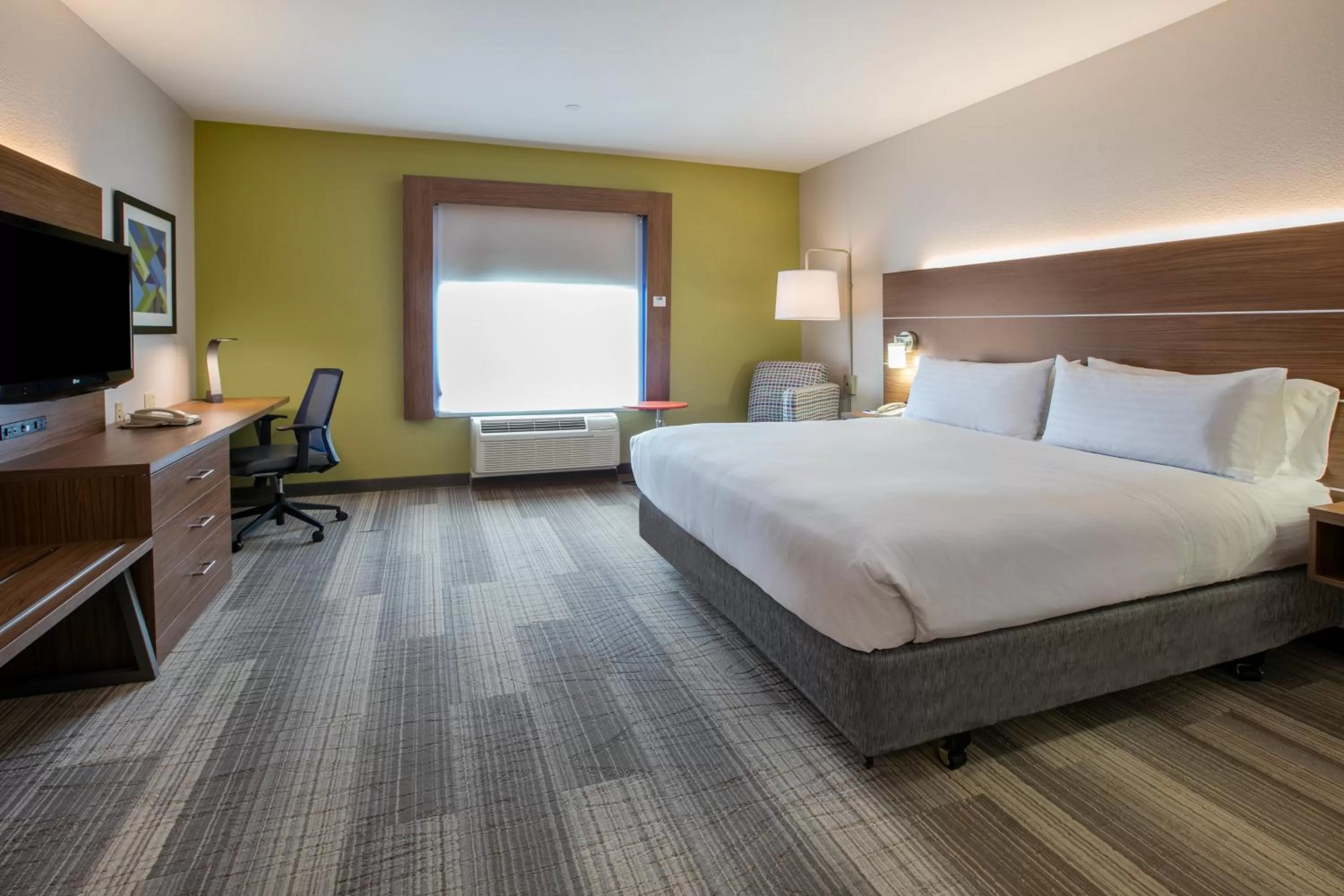 Photo of the whole room, Bed in Holiday Inn Express Hotel & Suites Dallas - Grand Prairie I-20 by IHG