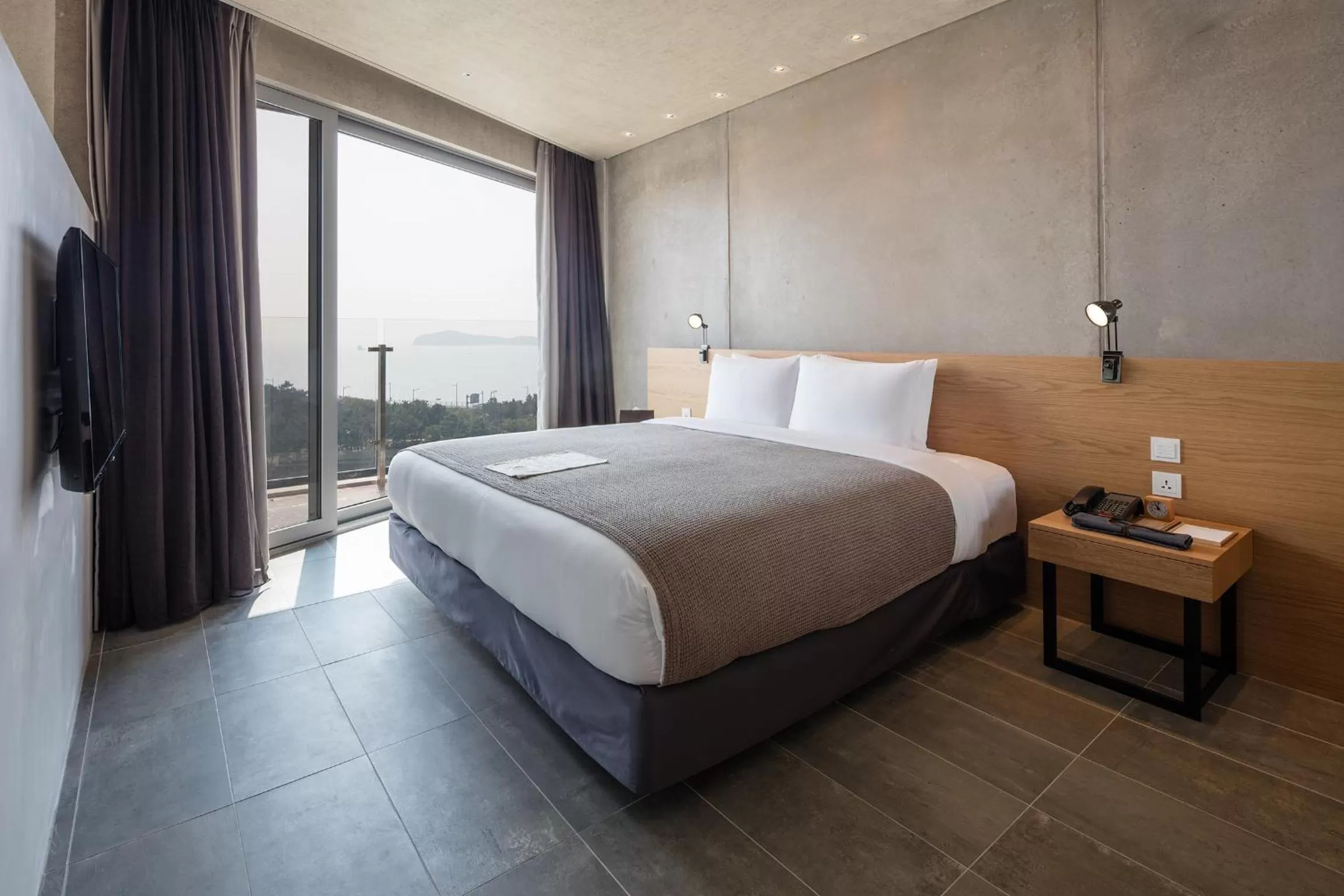 Day, Bed in Nest Hotel Incheon