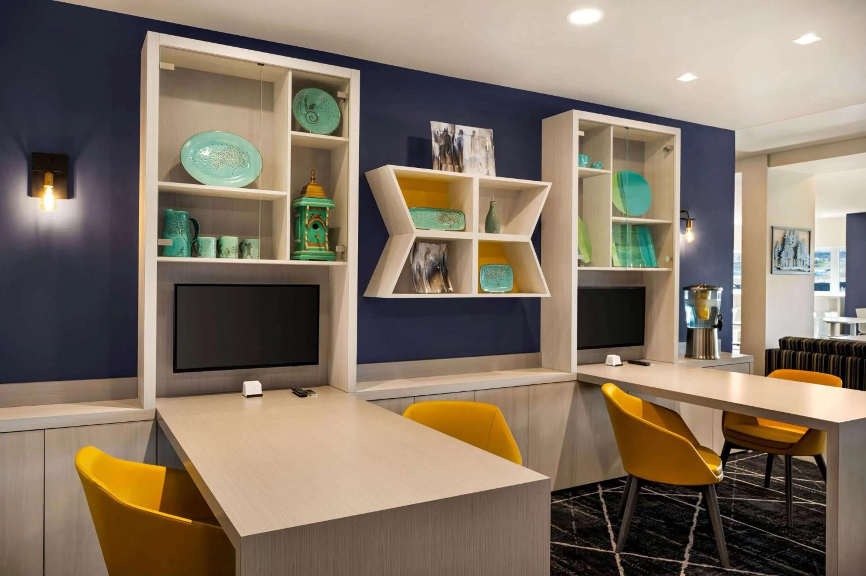 Business facilities in Microtel Inn & Suites by Wyndham Aurora